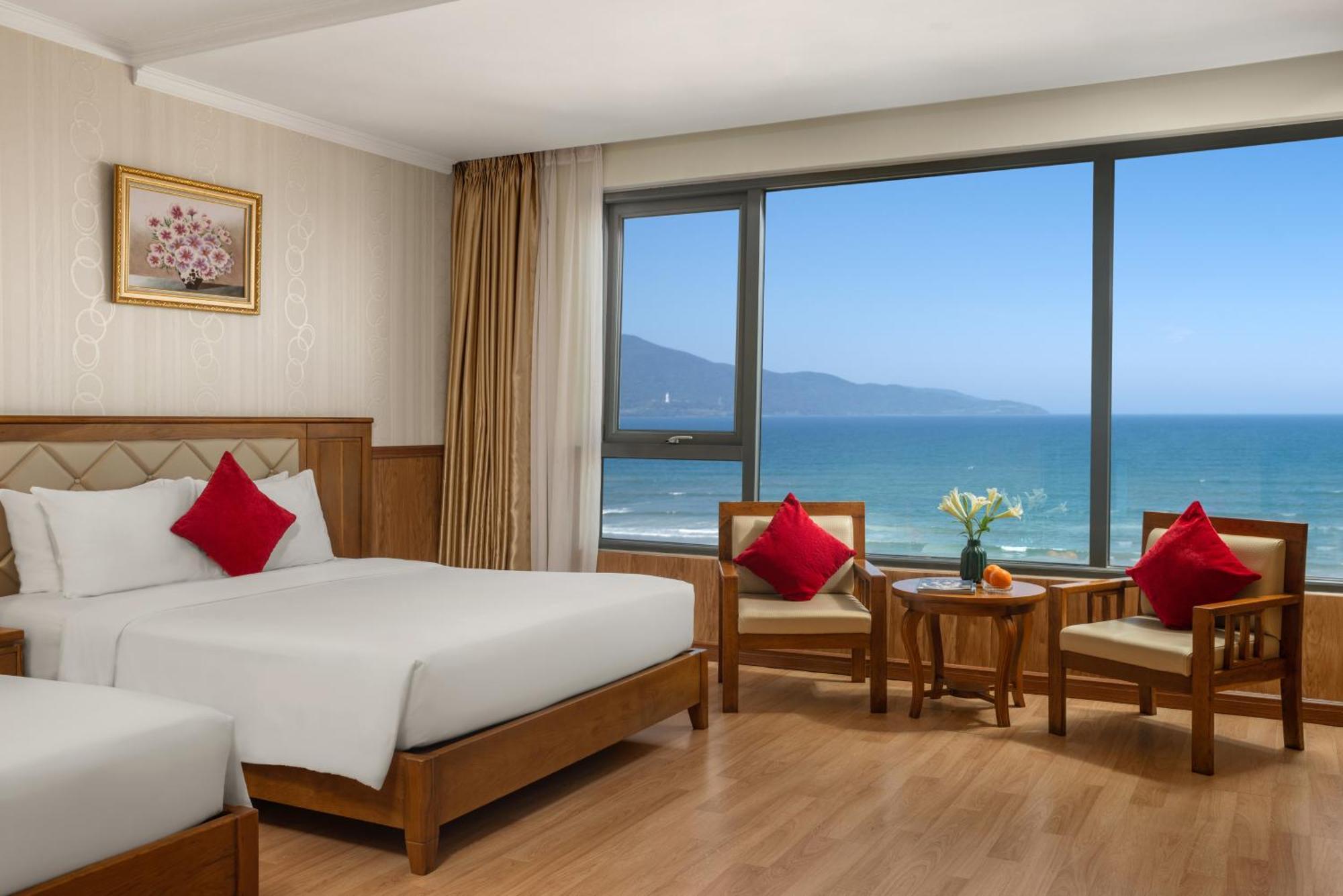 Hotel Serene Beach Hotel Danang