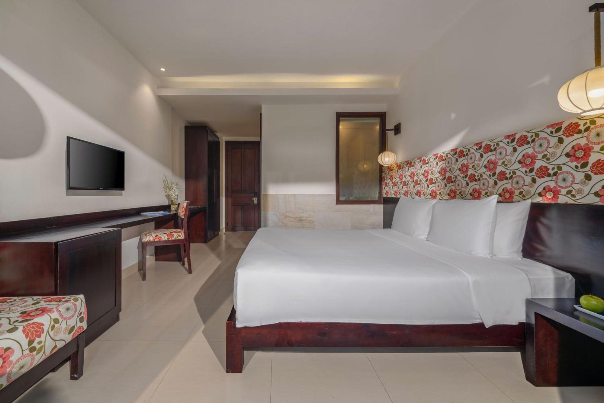 Resort Emerald Riverside 4*