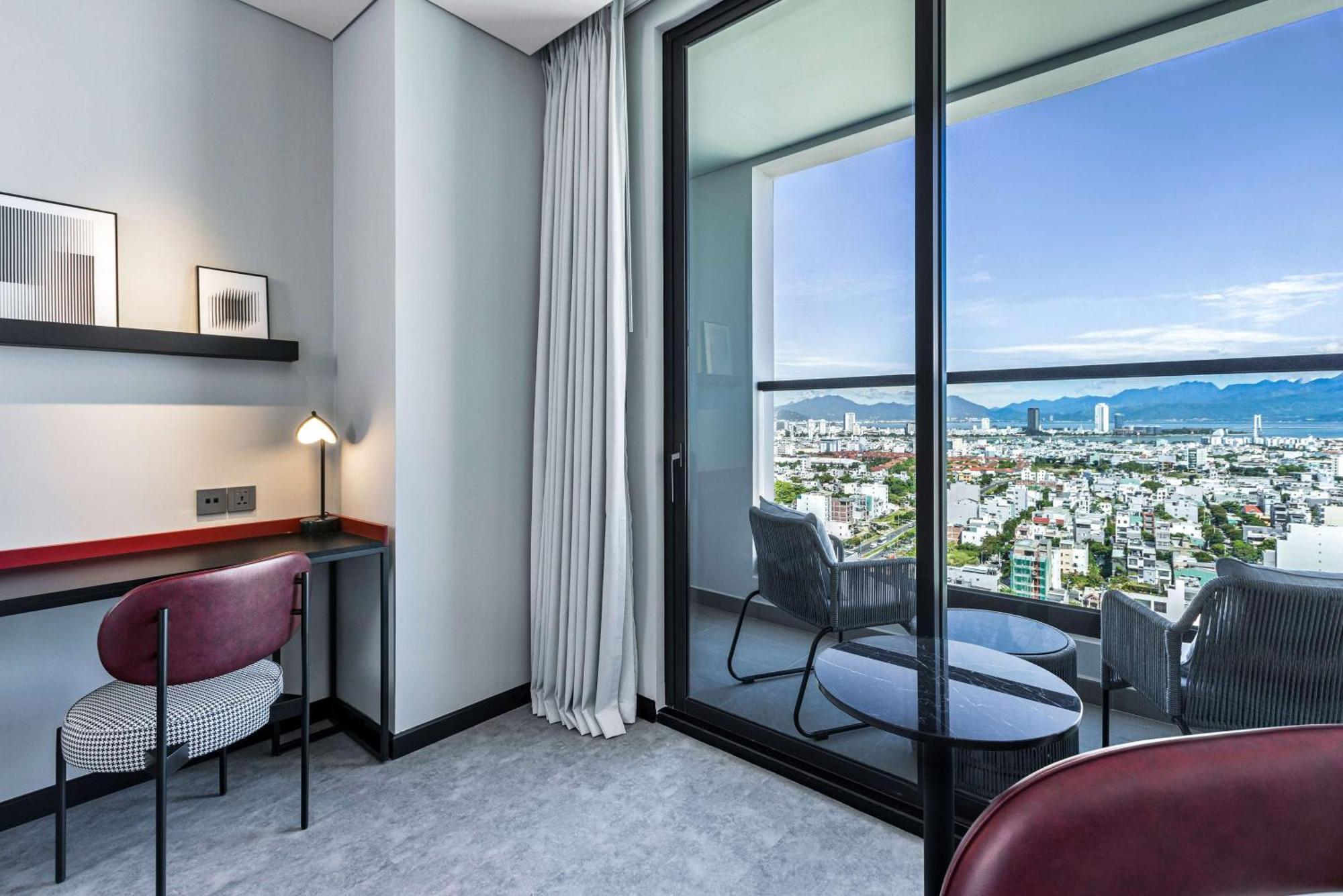 Radisson Red Hotel 5*