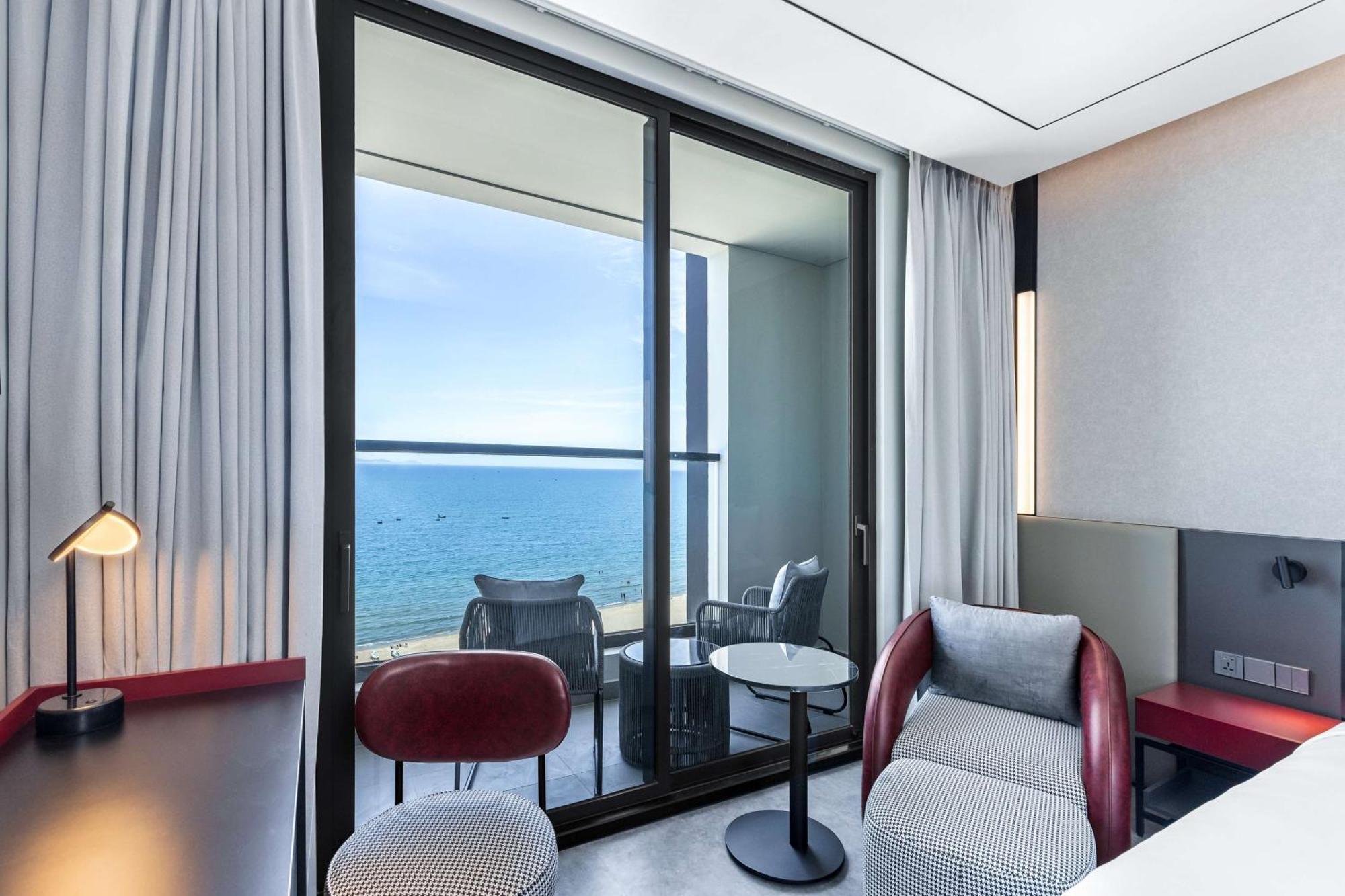 Radisson Red 5* Da Nang