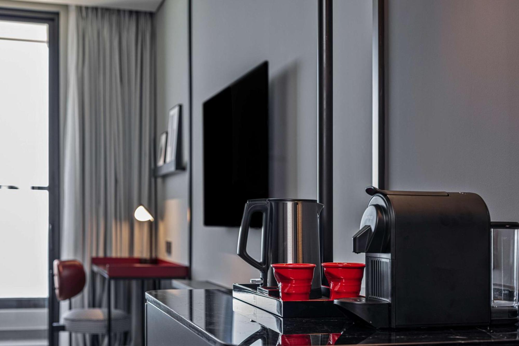 Hotel Radisson Red 5*