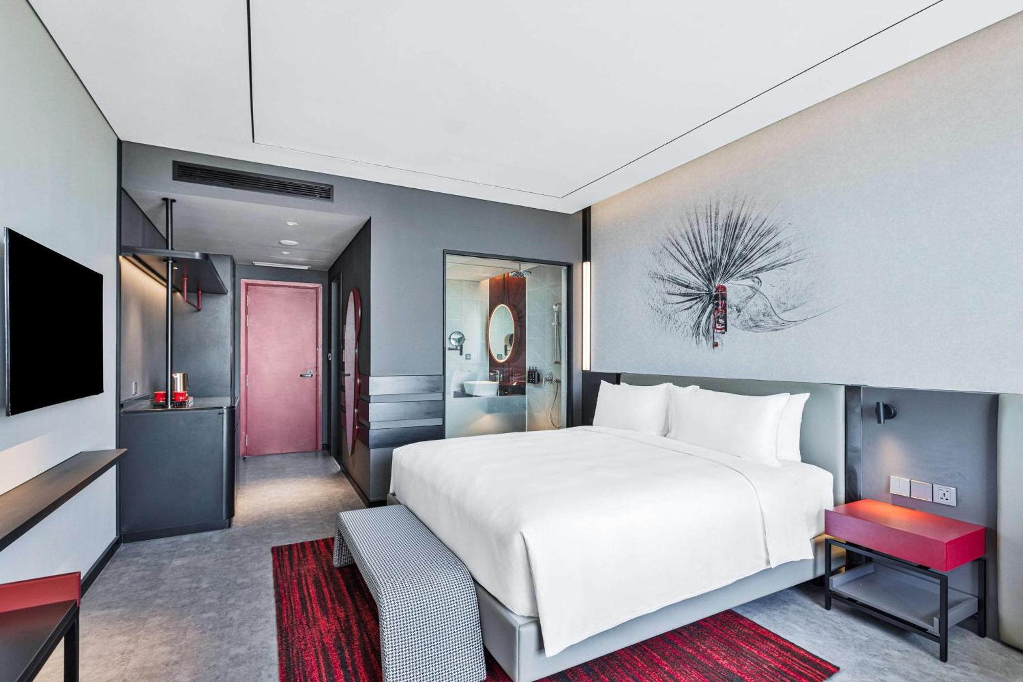 Radisson Red Hotel 5*