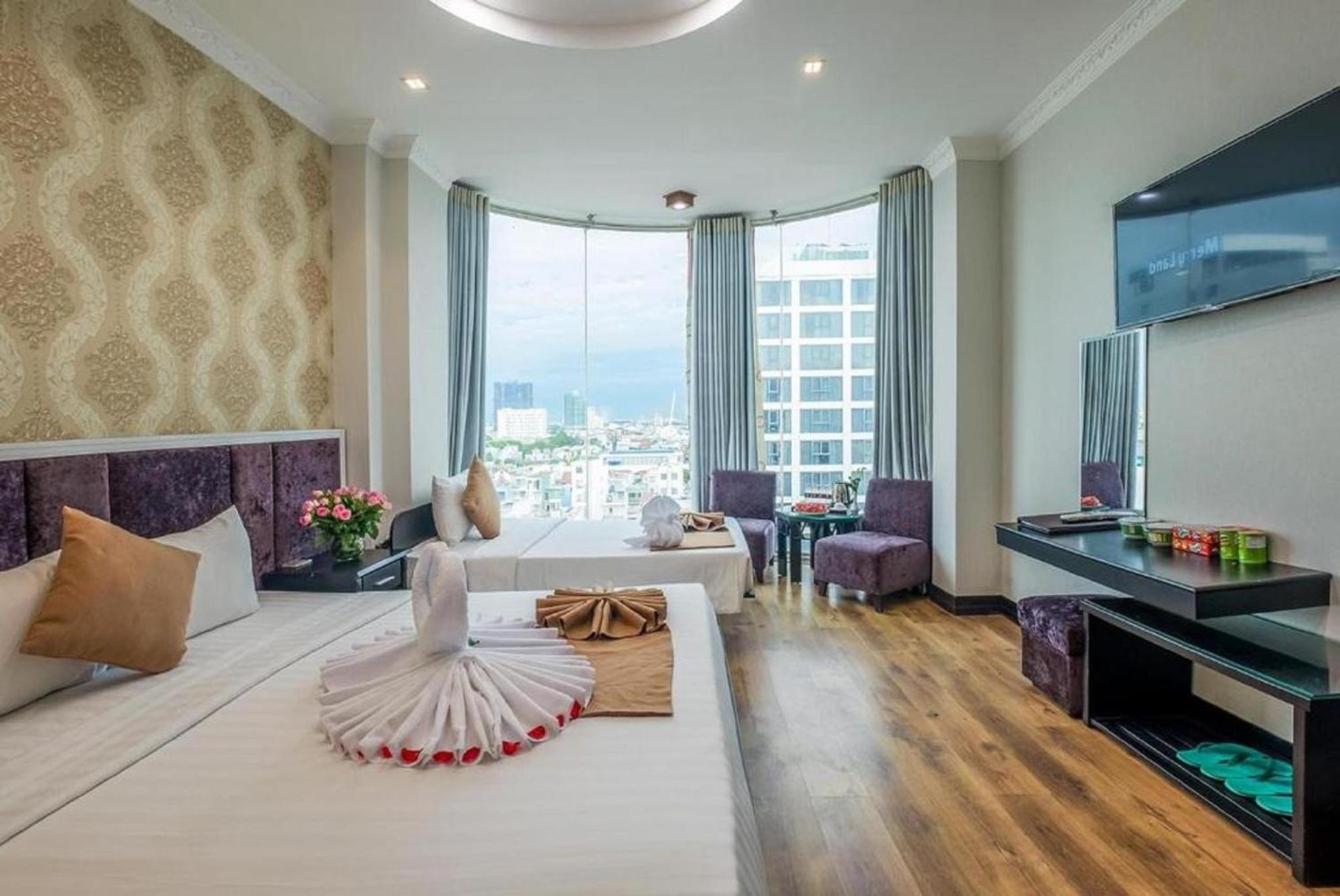 Hotel Adina 3 Star 3*