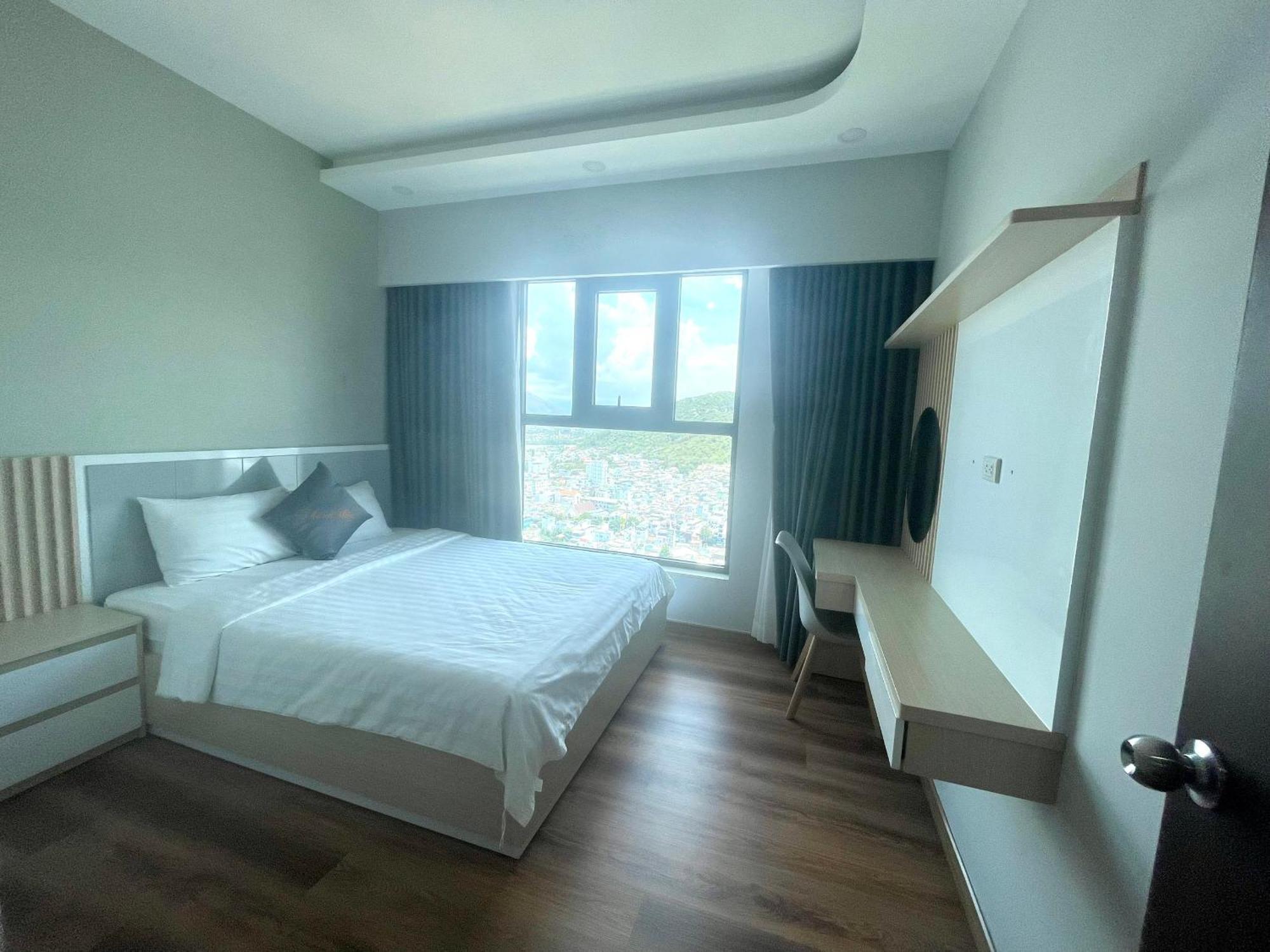 Beachfront Hon Chong * Nha Trang