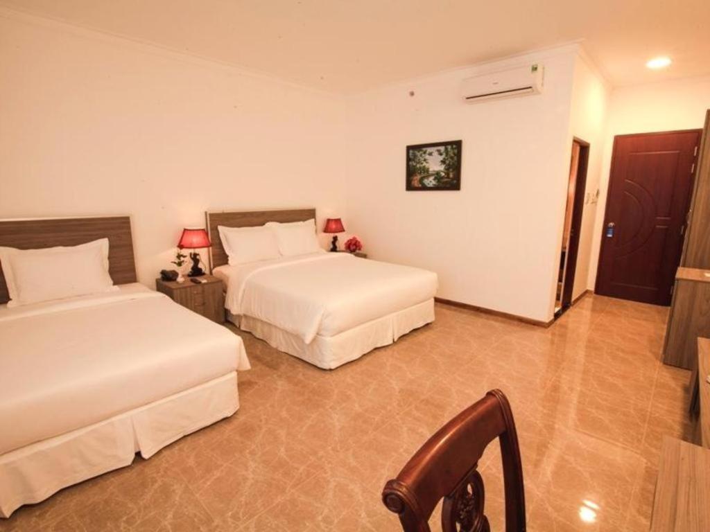 Den Long Do Hotel