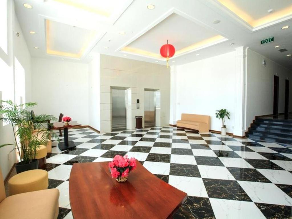 Den Long Do Hotel