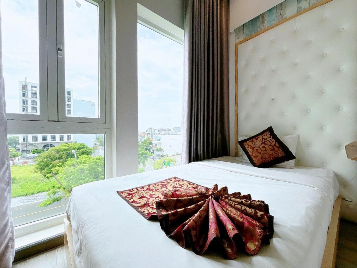 Emerald Ocean Khách sạn 2*