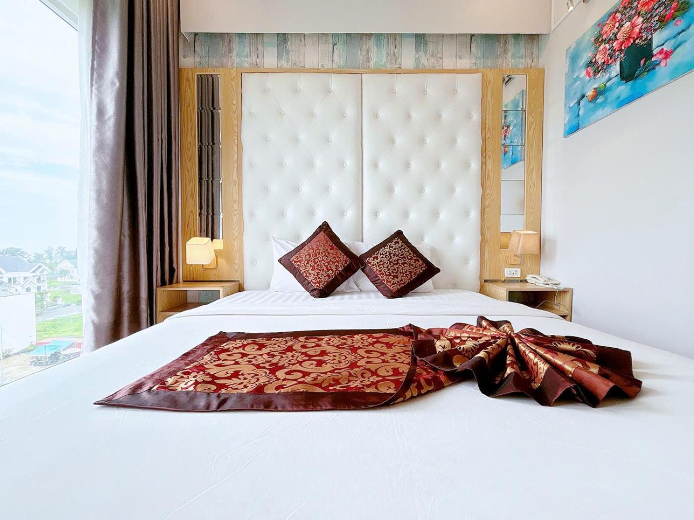 Khách sạn Emerald Ocean 2*