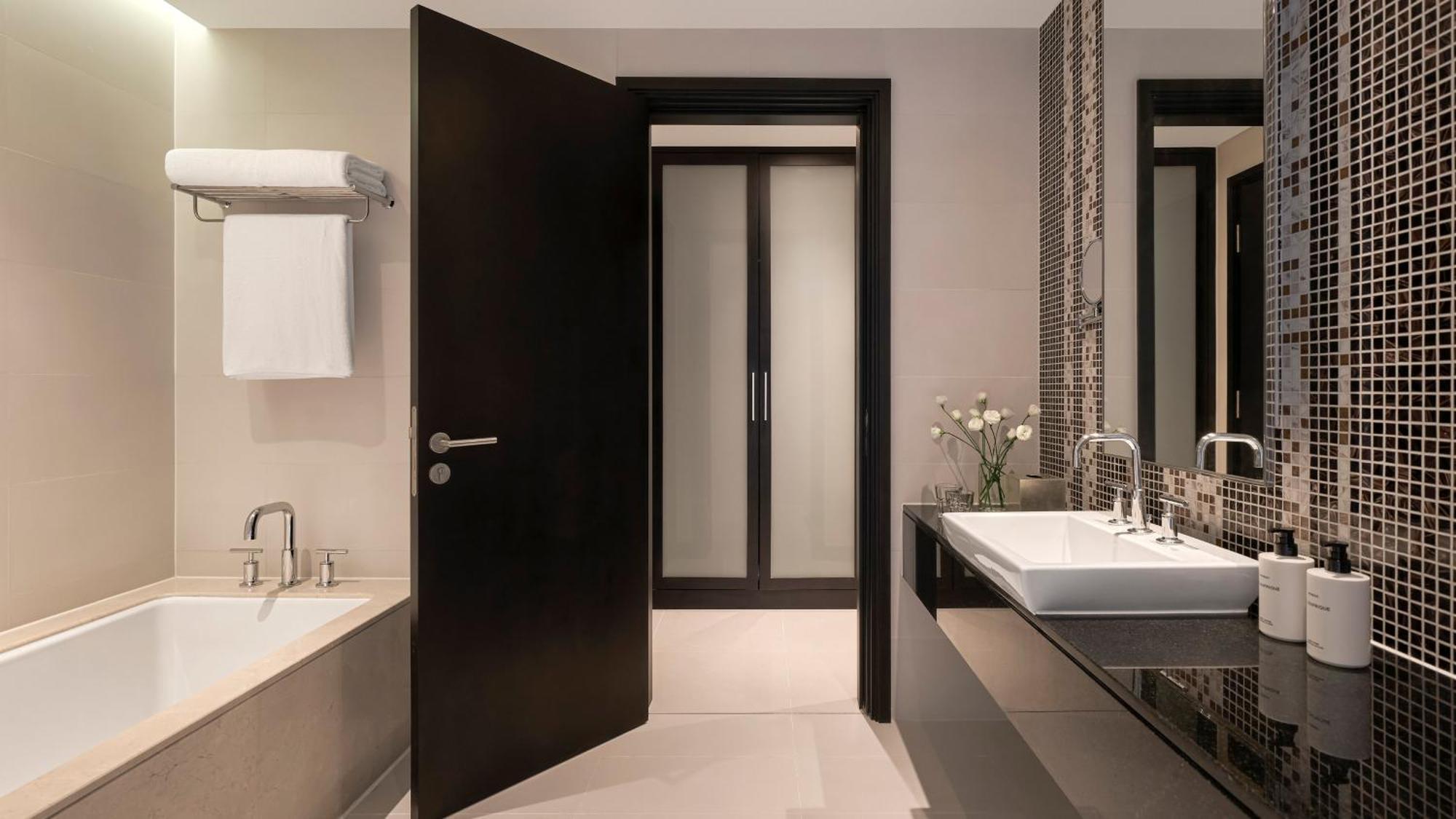 Hotel Intercontinental Residences By Ihg 5*