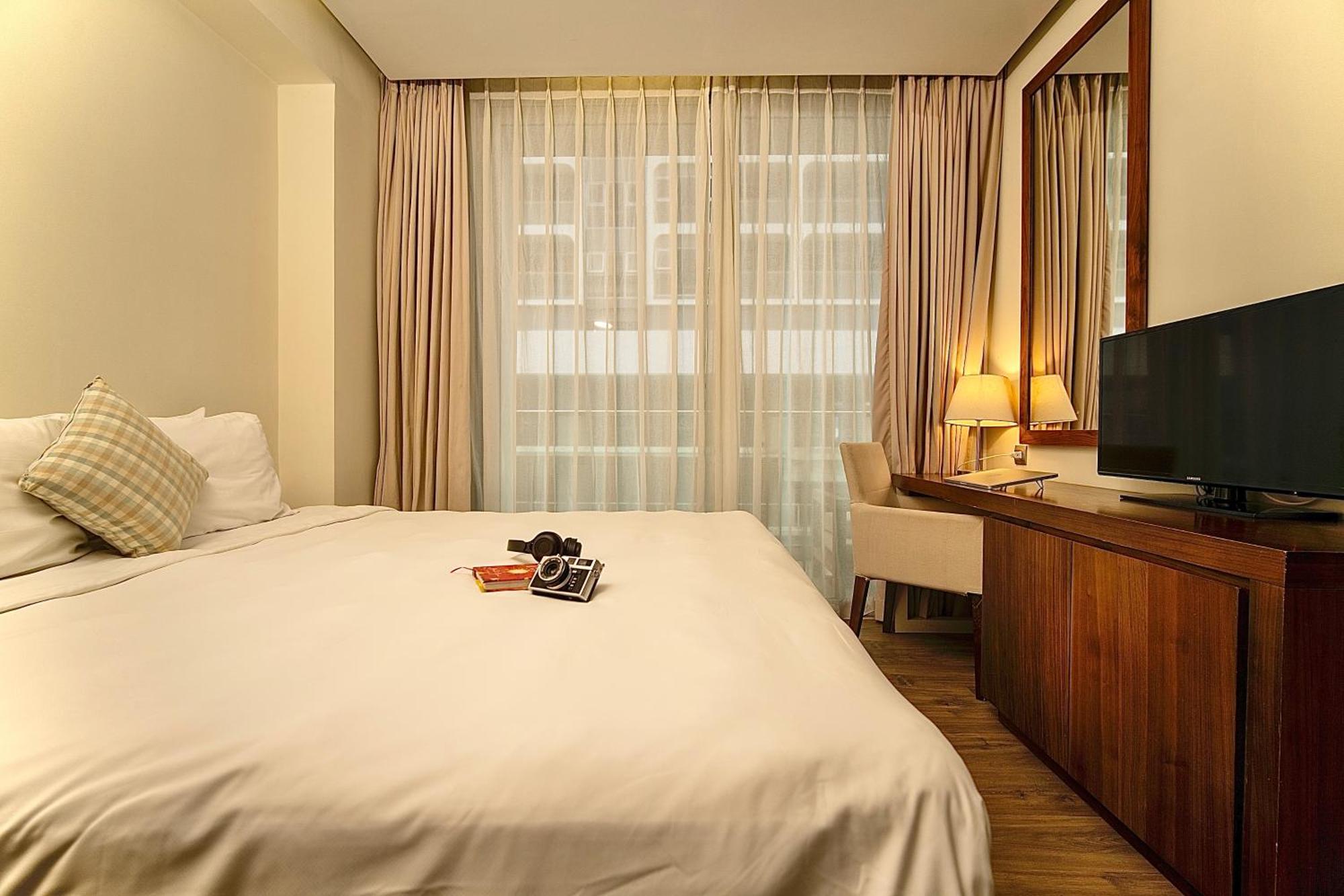 2 Bed By Ala Carte Da Nang-my Khe Beach,balcony Sea View,rooftop Pool, Pickup Airport