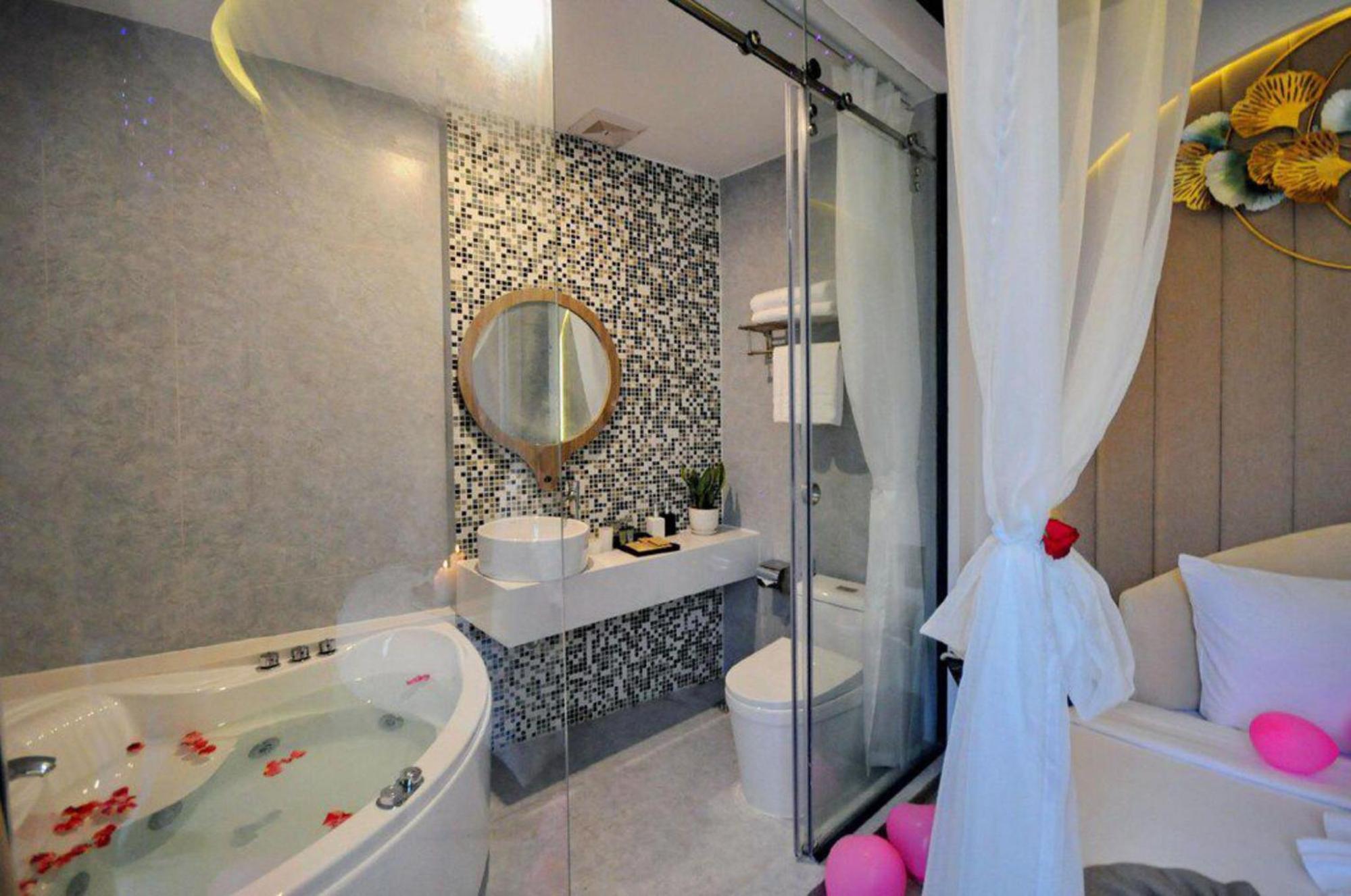 Sapphire 3*