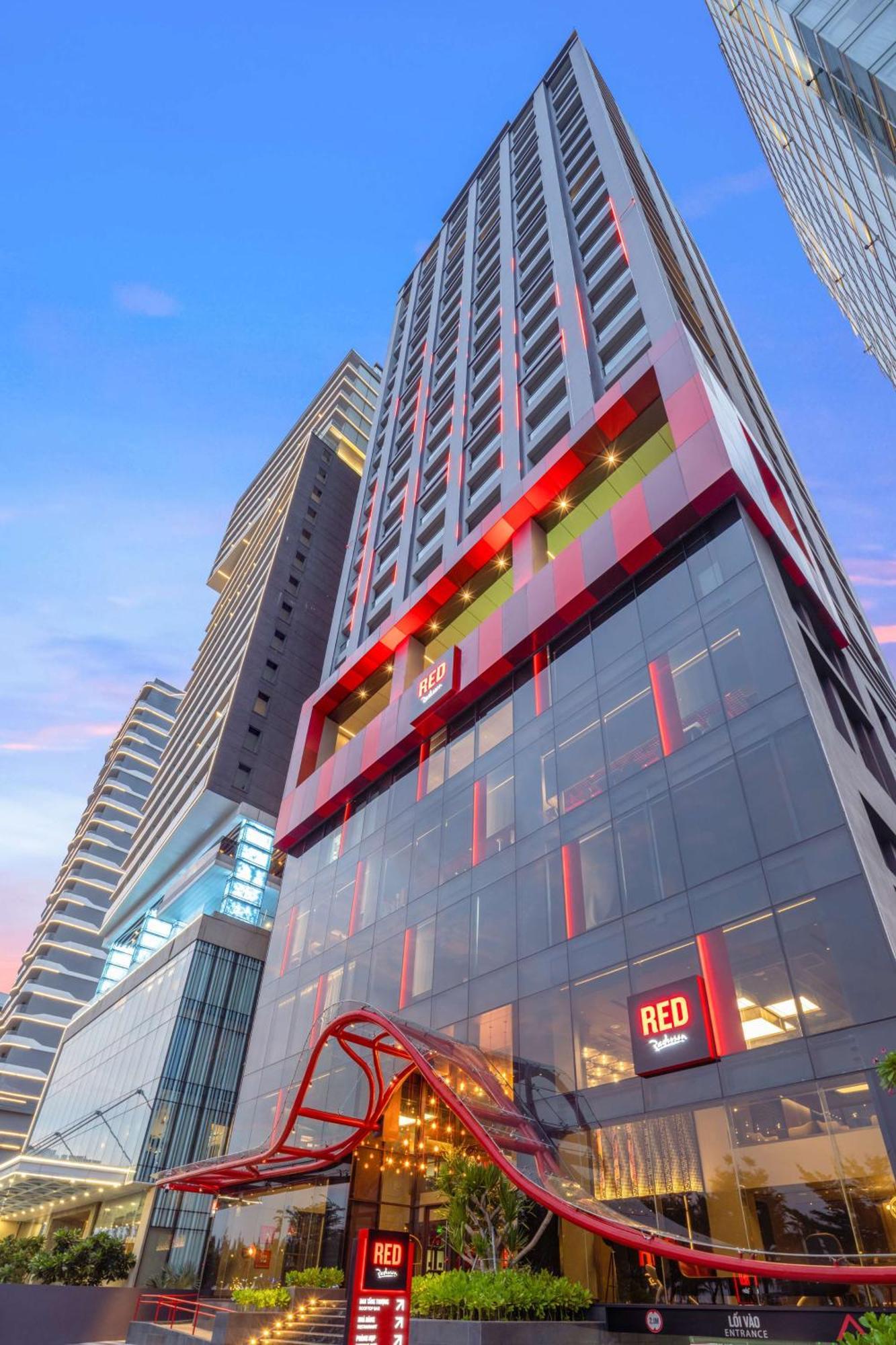 Radisson Red
