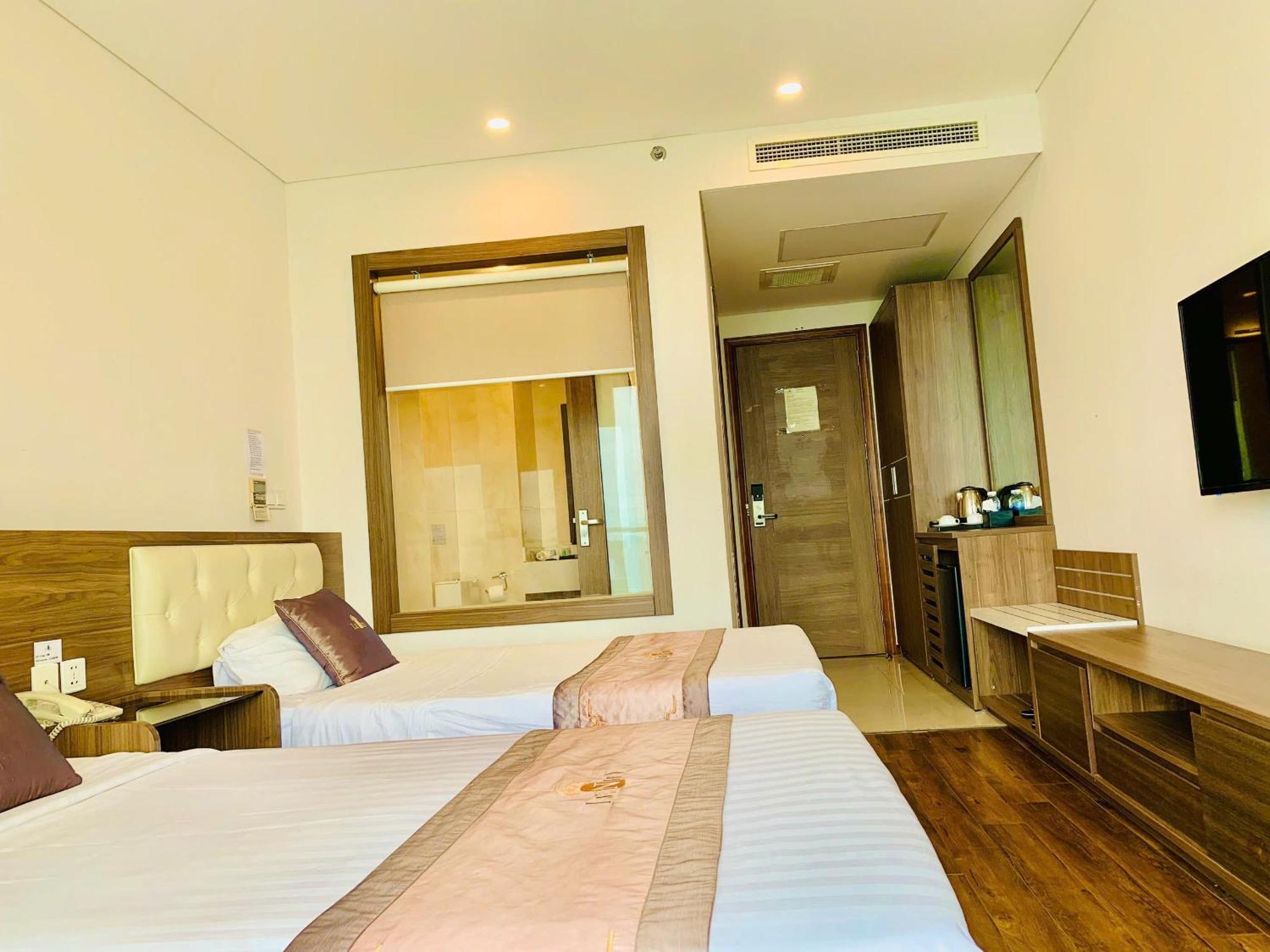 Lenid Ocean View Hotel 4*