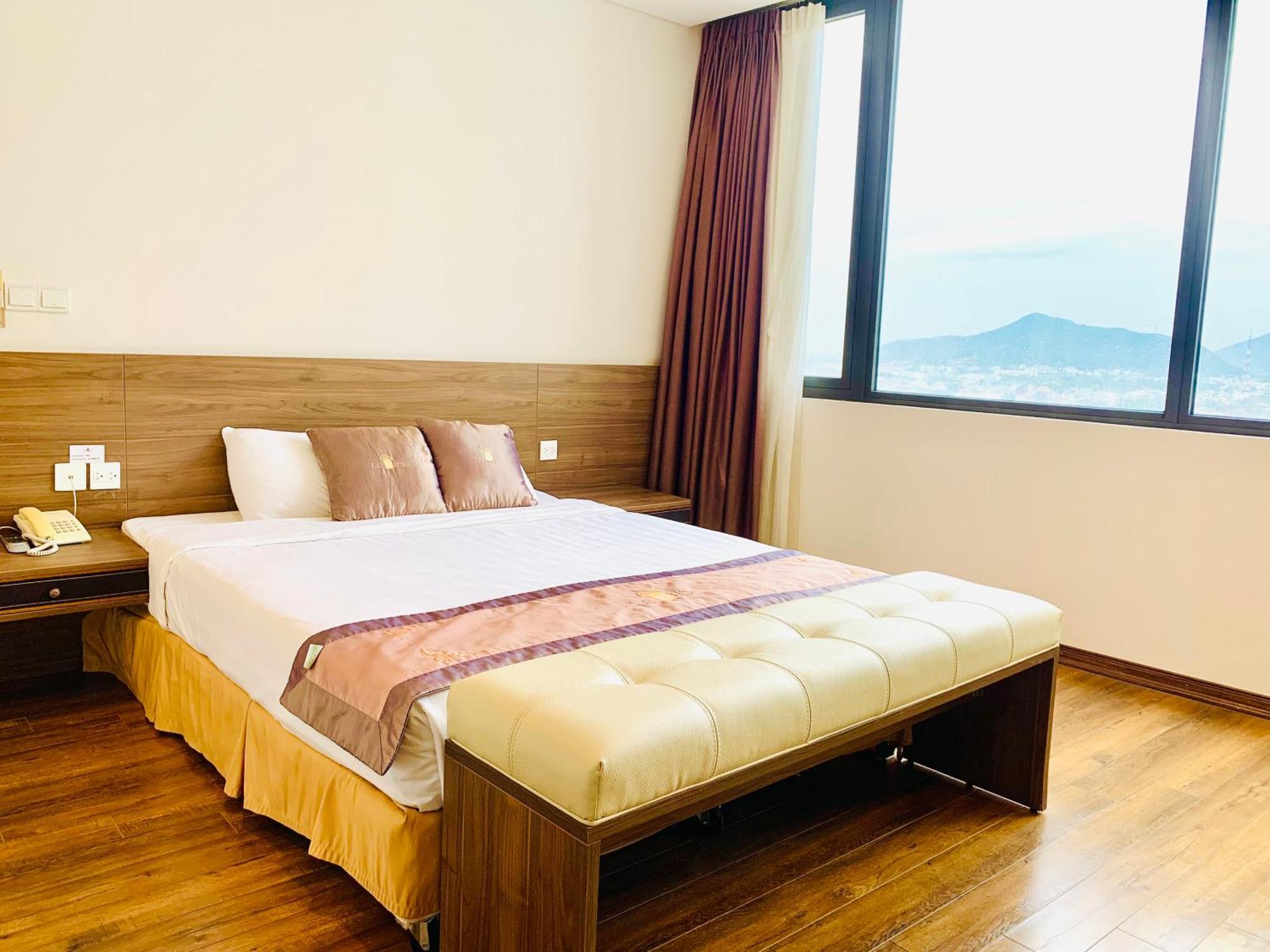 Lenid Ocean View 4*