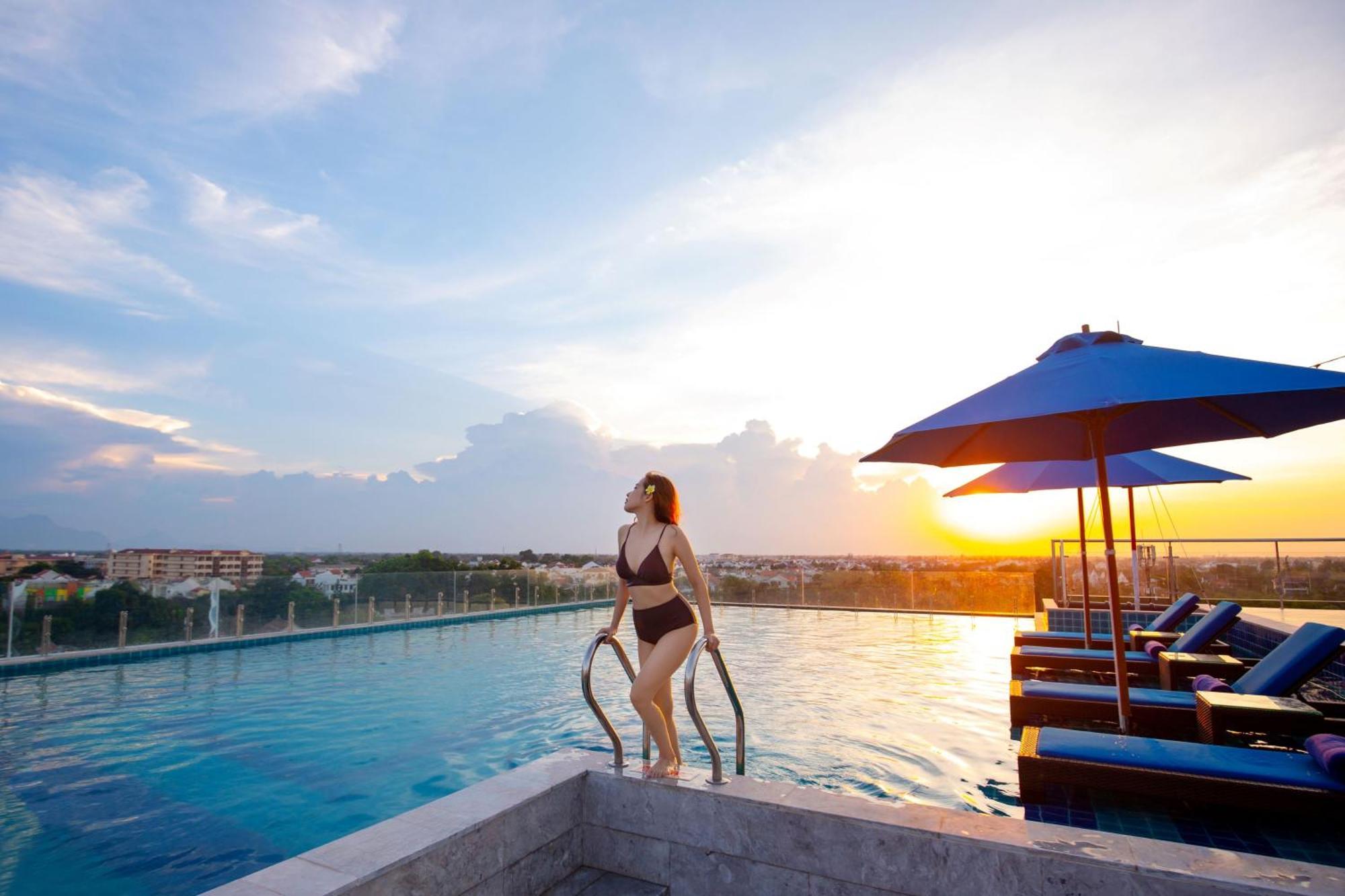 Hotel Qualia De - Rooftop Bar View 4*