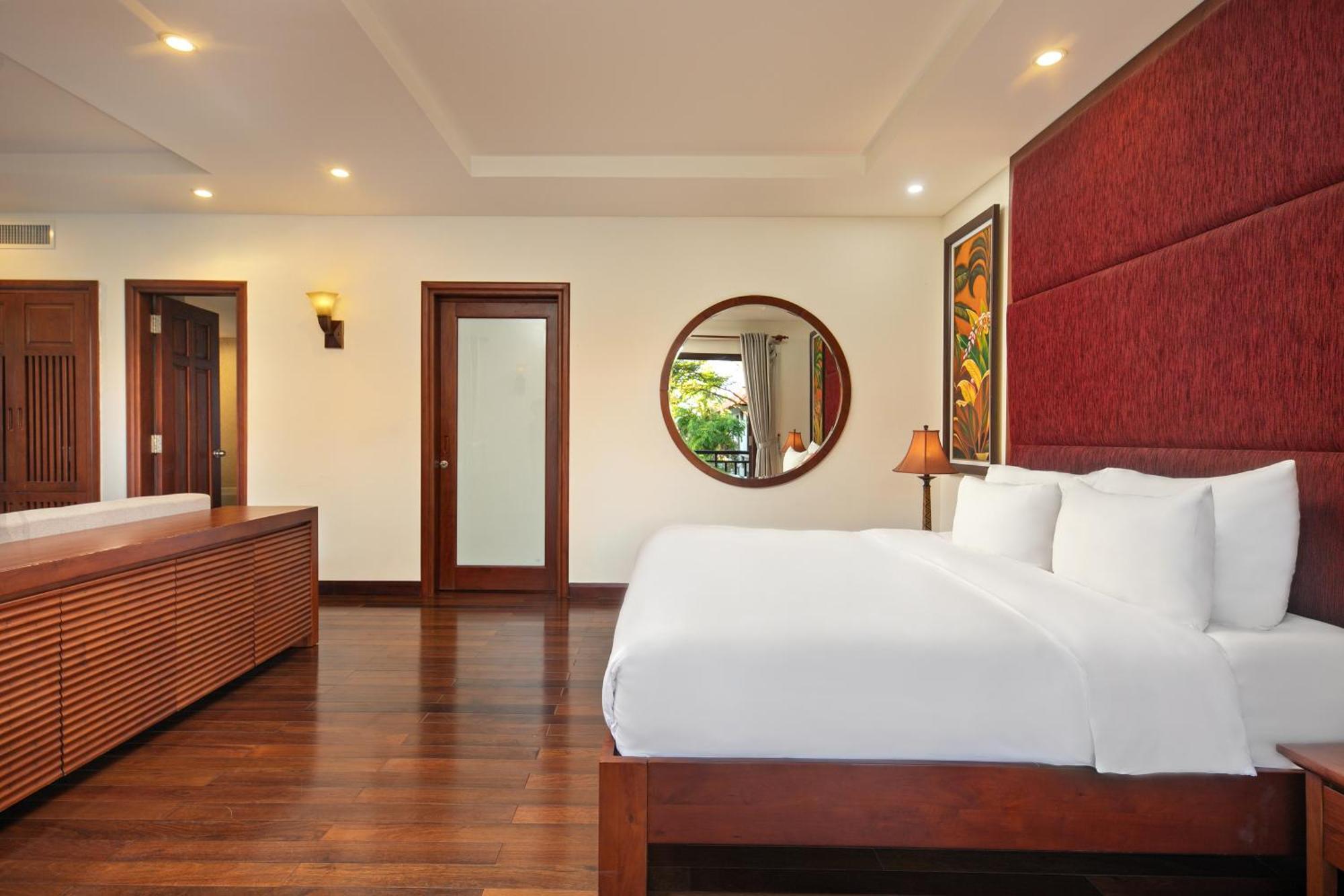 Purama Beachfront & Villa