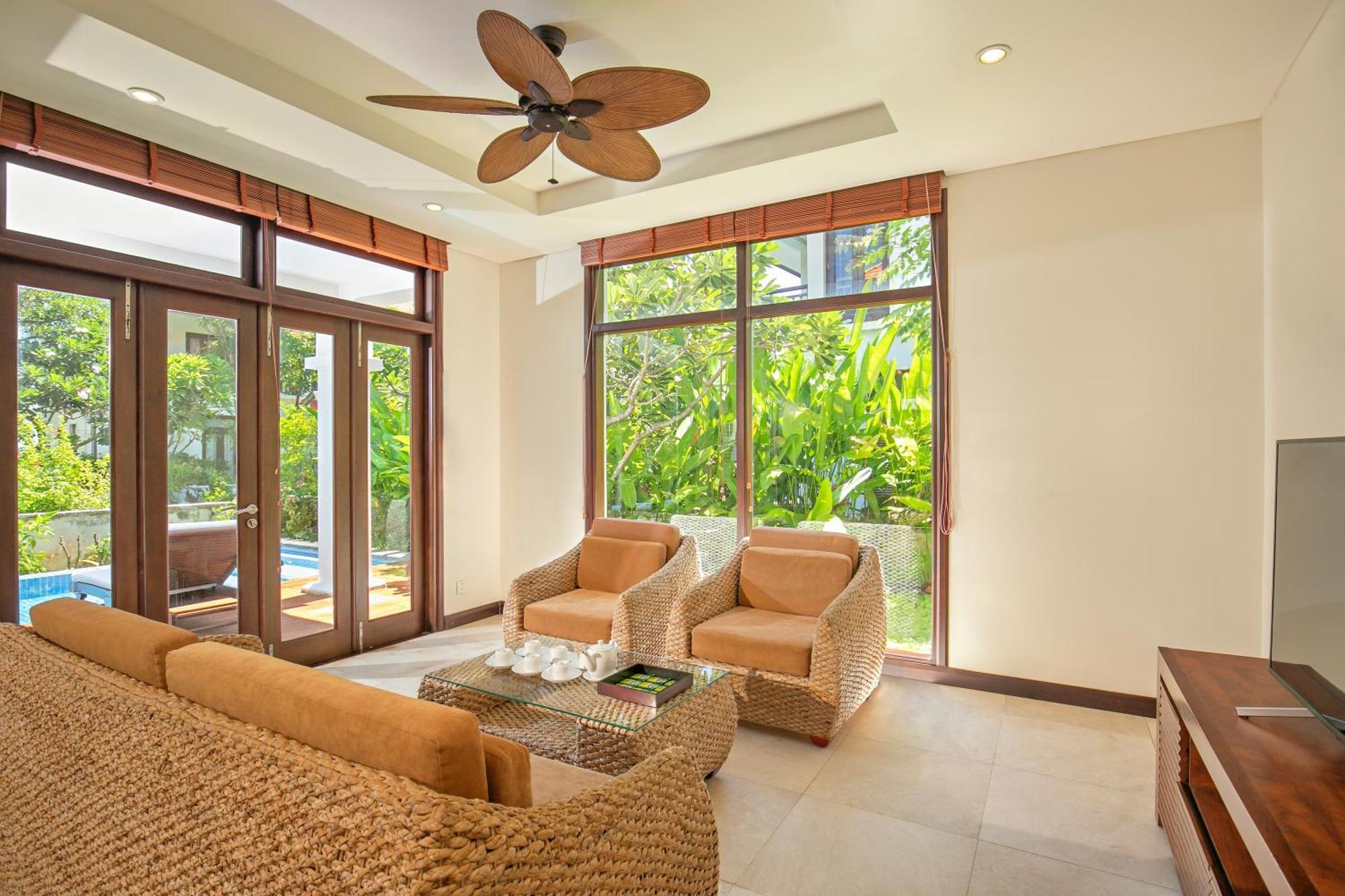 Purama Beachfront & Villa *