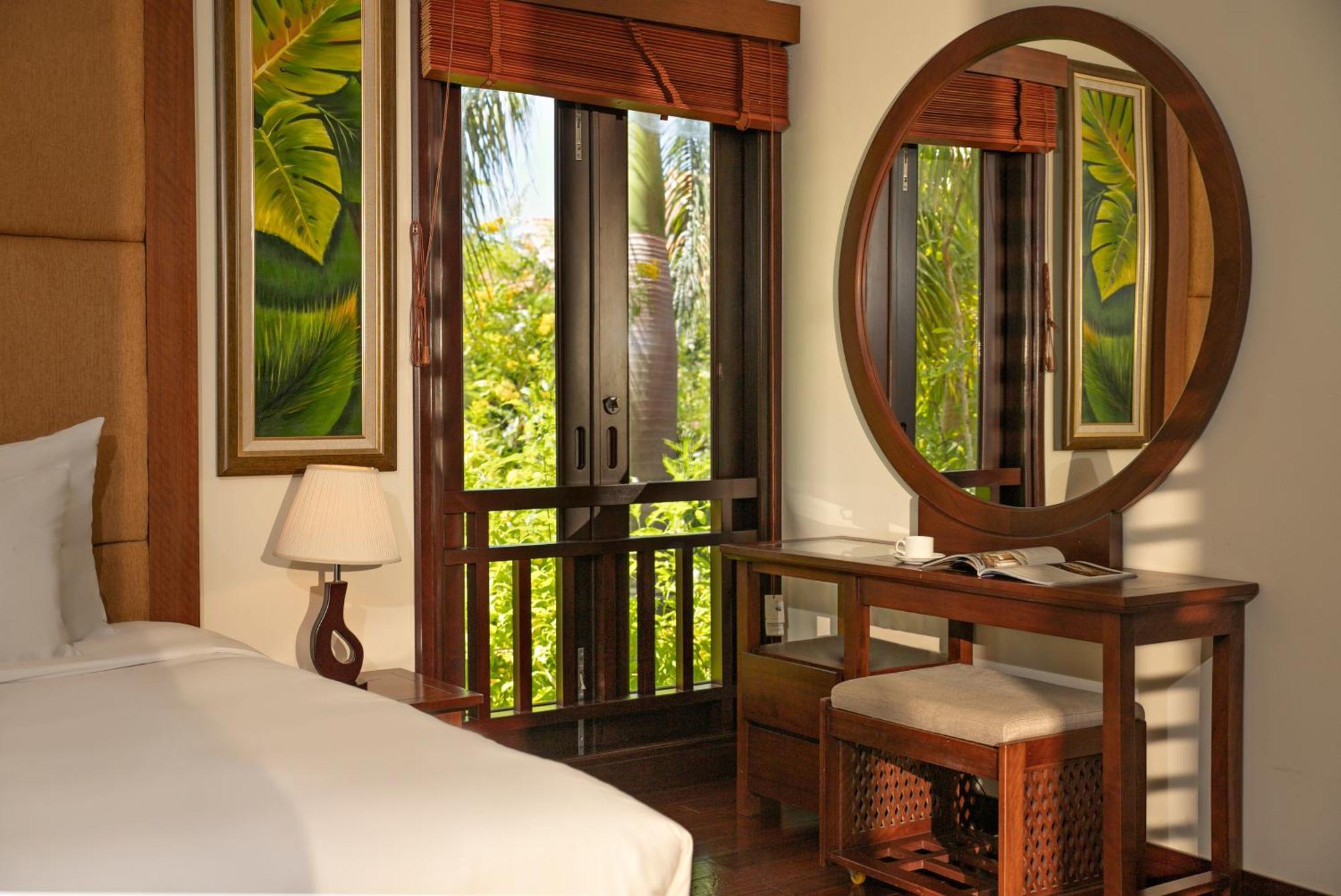 Villa Purama Beachfront & Da Nang