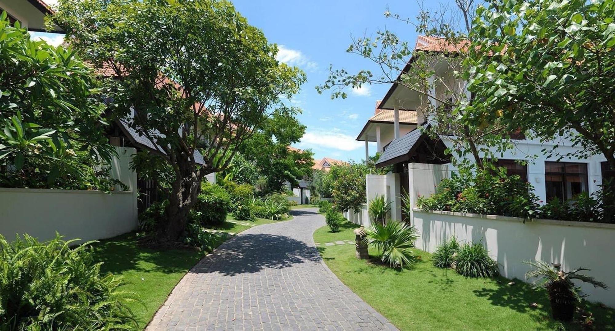 Purama Beachfront & Villa