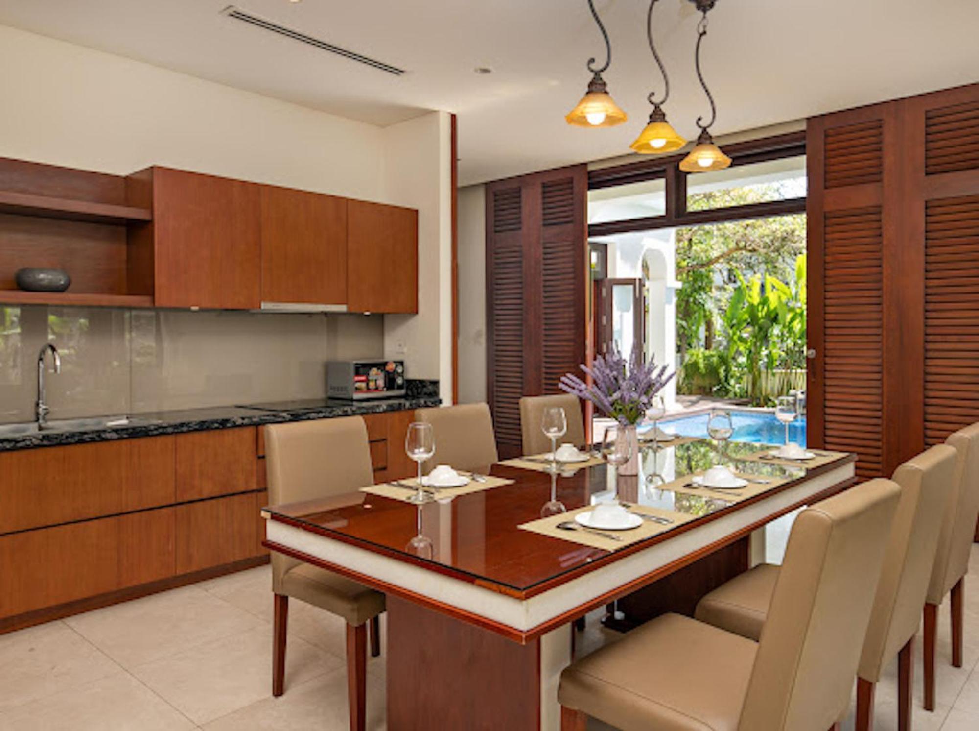Purama Beachfront & Villa *
