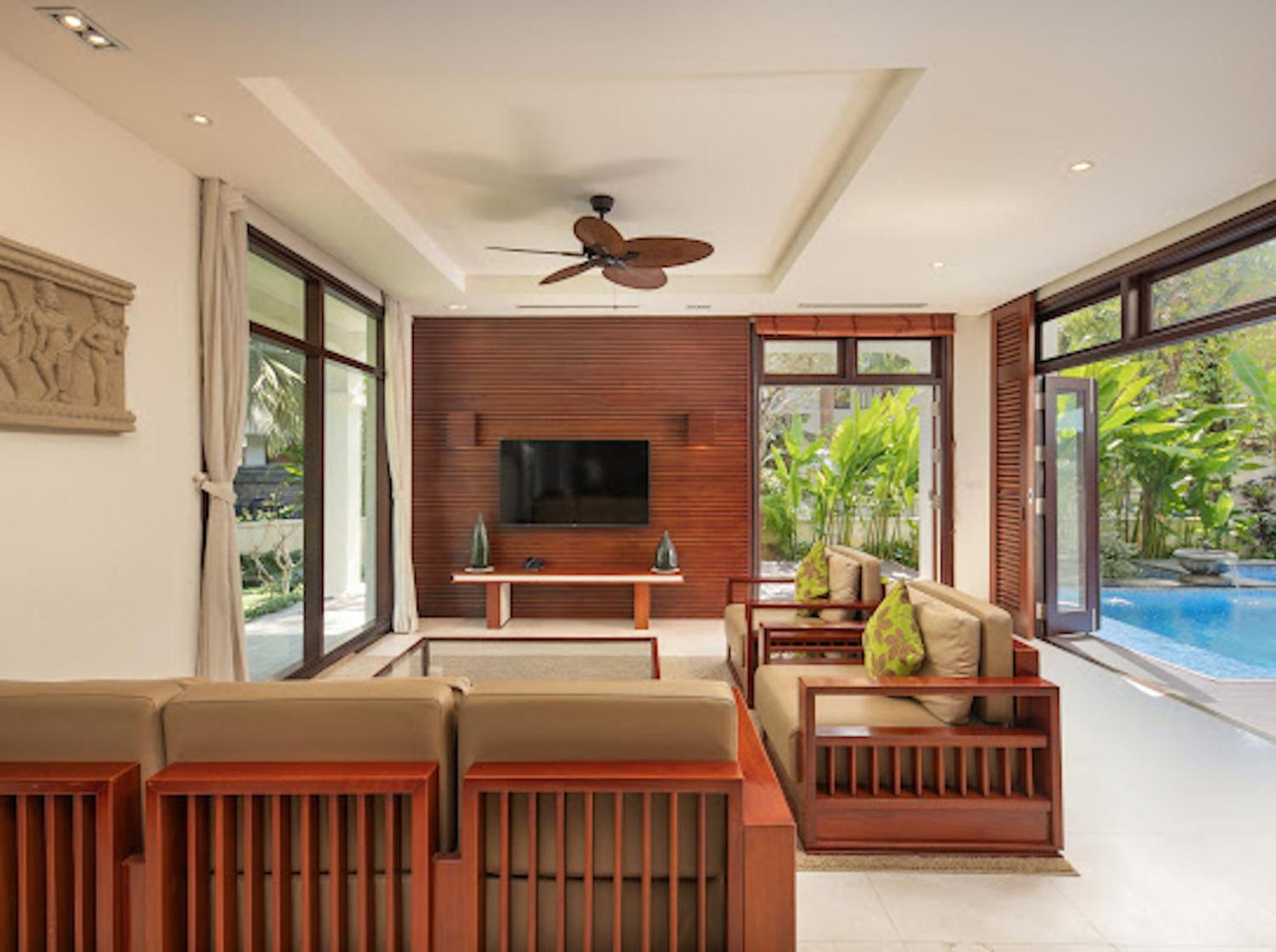 Purama Beachfront &