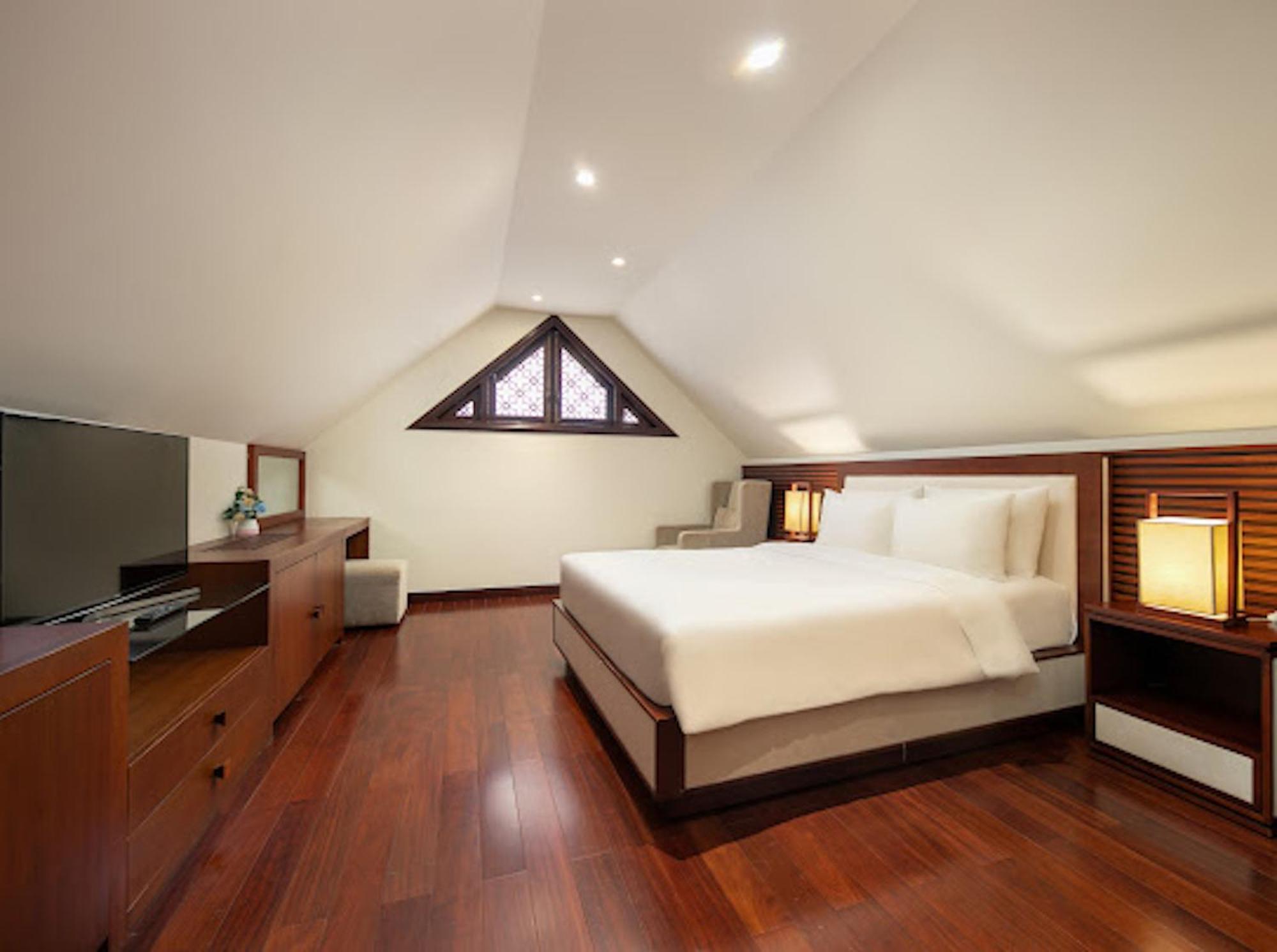 Purama Beachfront & *