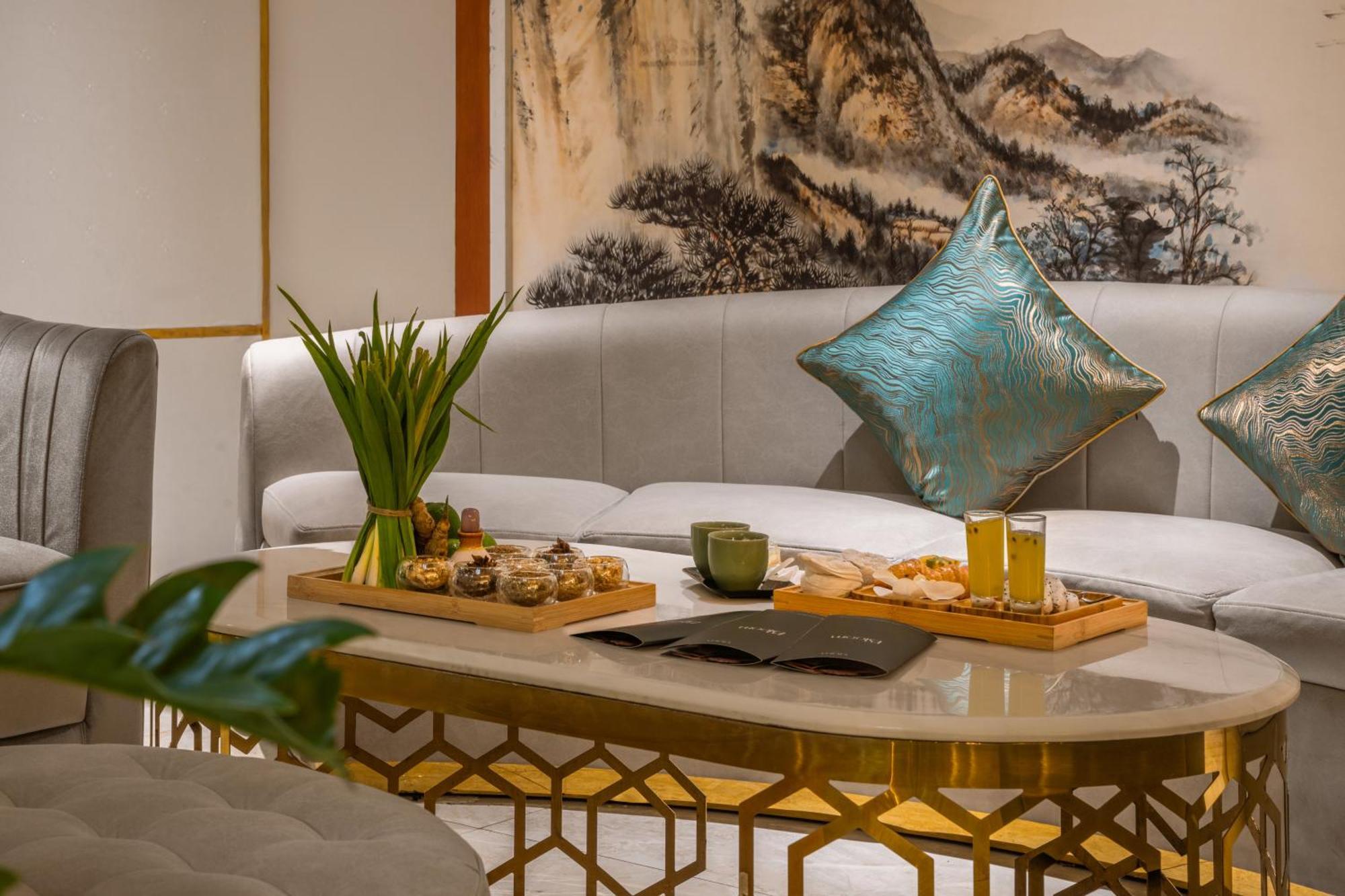 Cicilia & 4* Da Nang