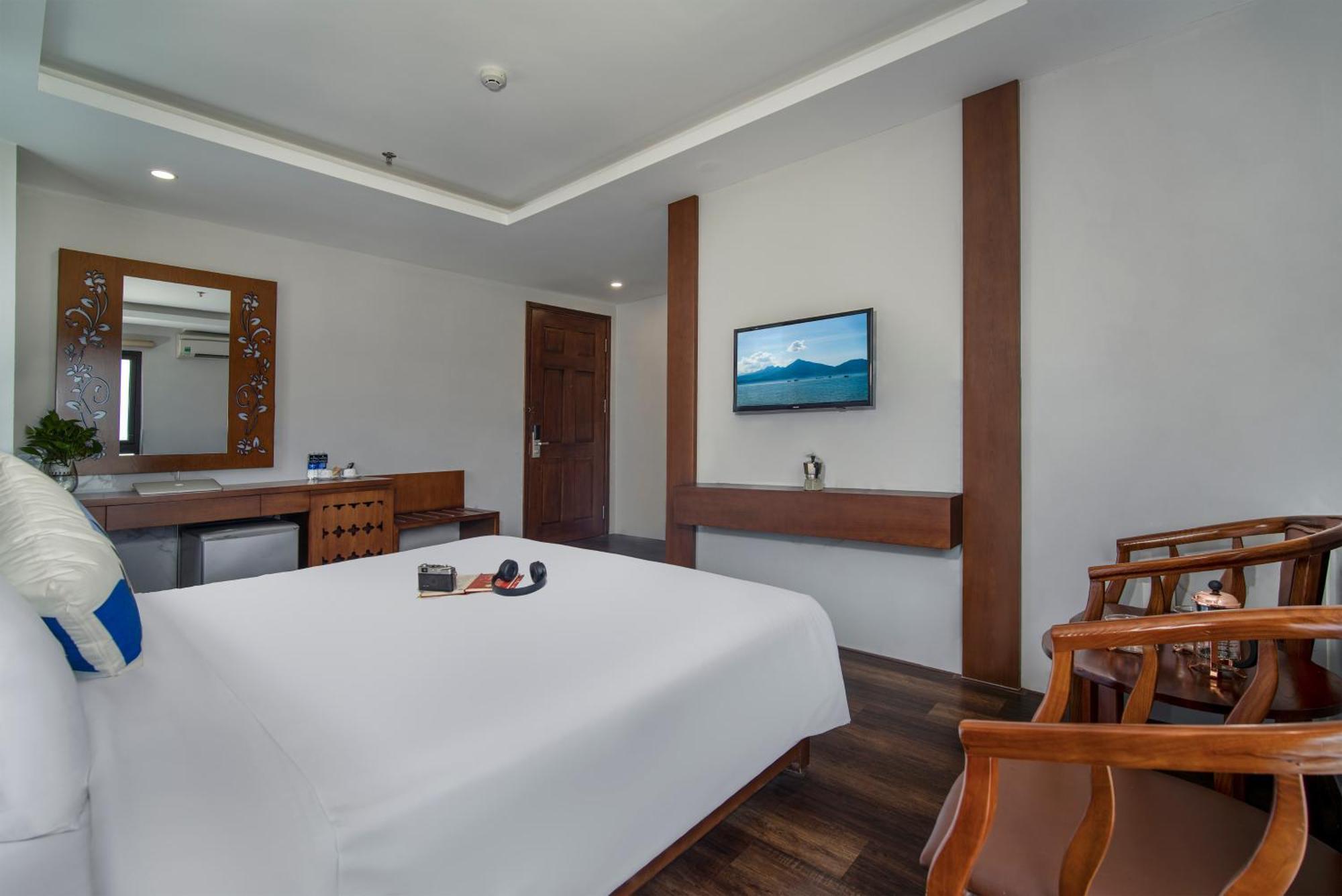 Delicate Hotel