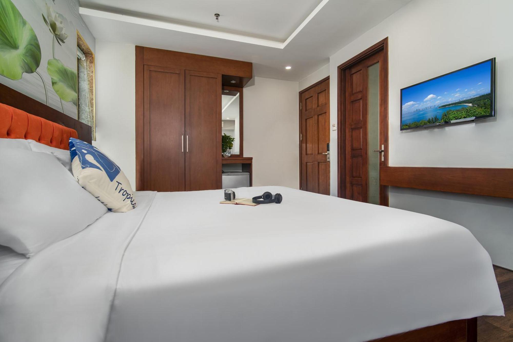 Delicate Hotel