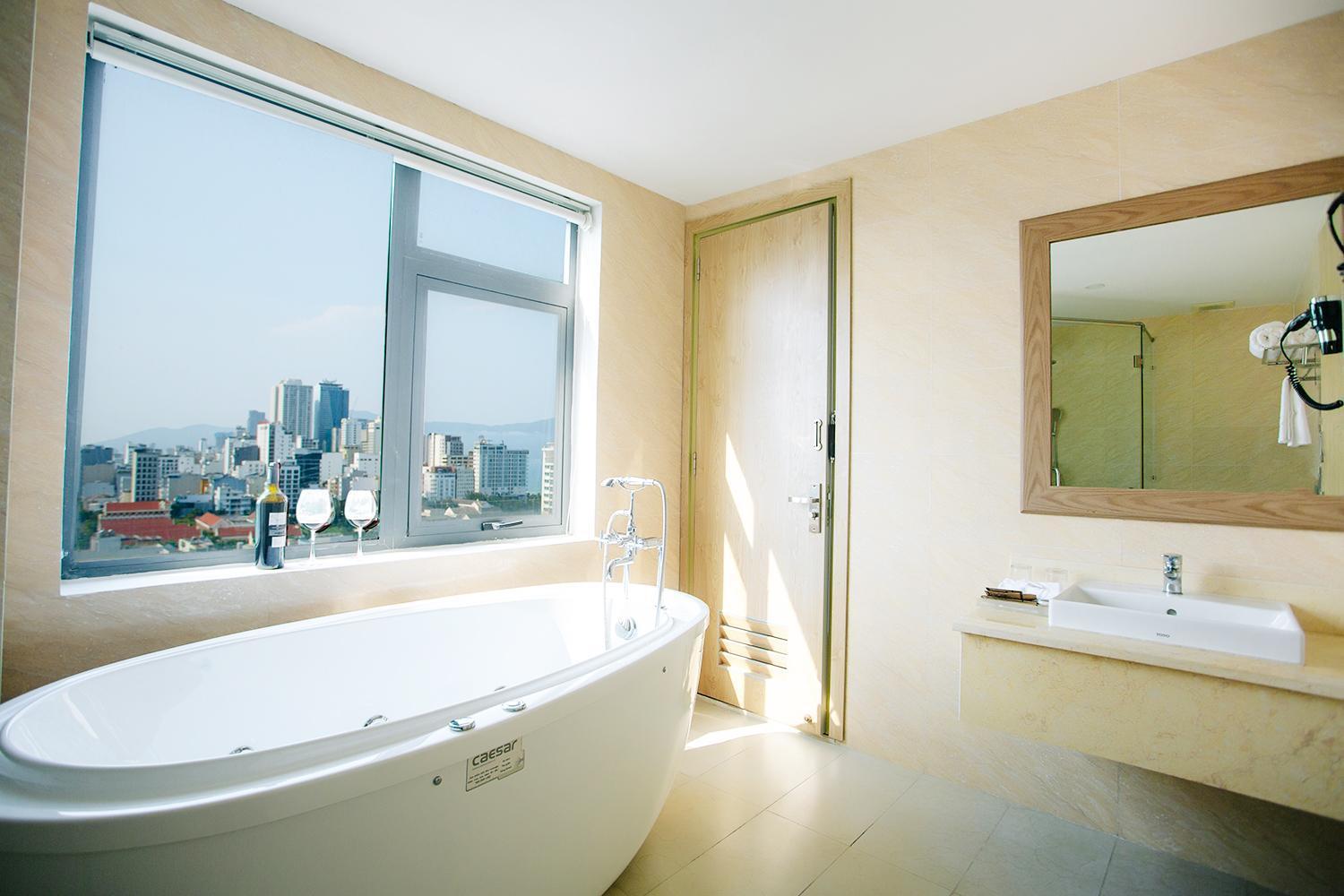 Hotel Lavencos Da Nang
