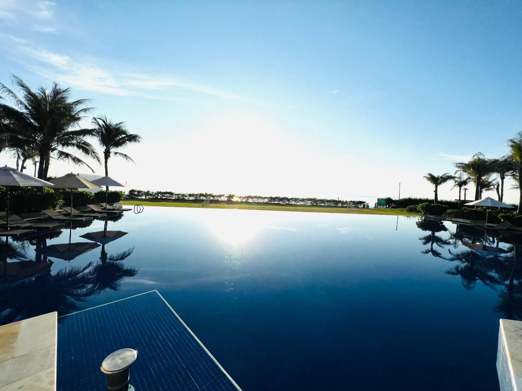 Seascape In Long Resort 5*