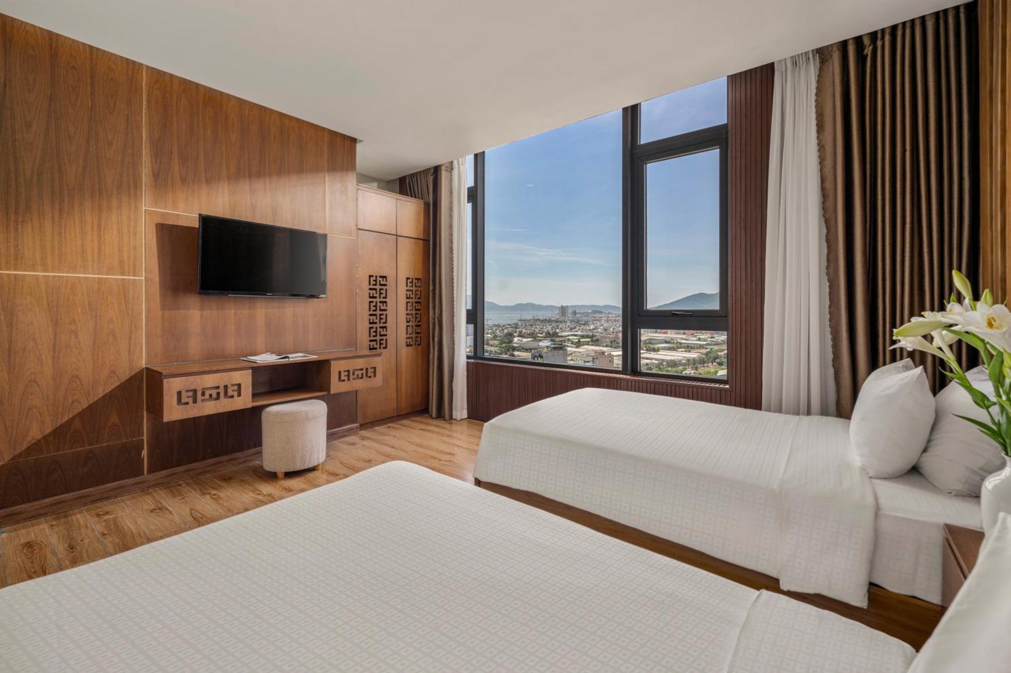 Hotel Nhu Minh Plaza 4*
