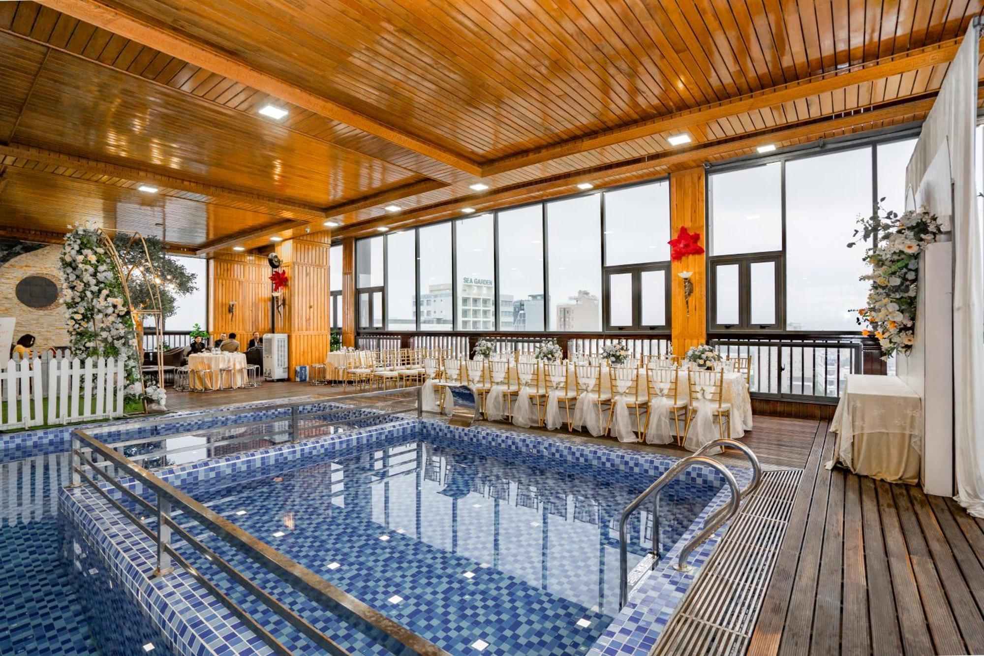 Nhu Minh Plaza Hotel 4*