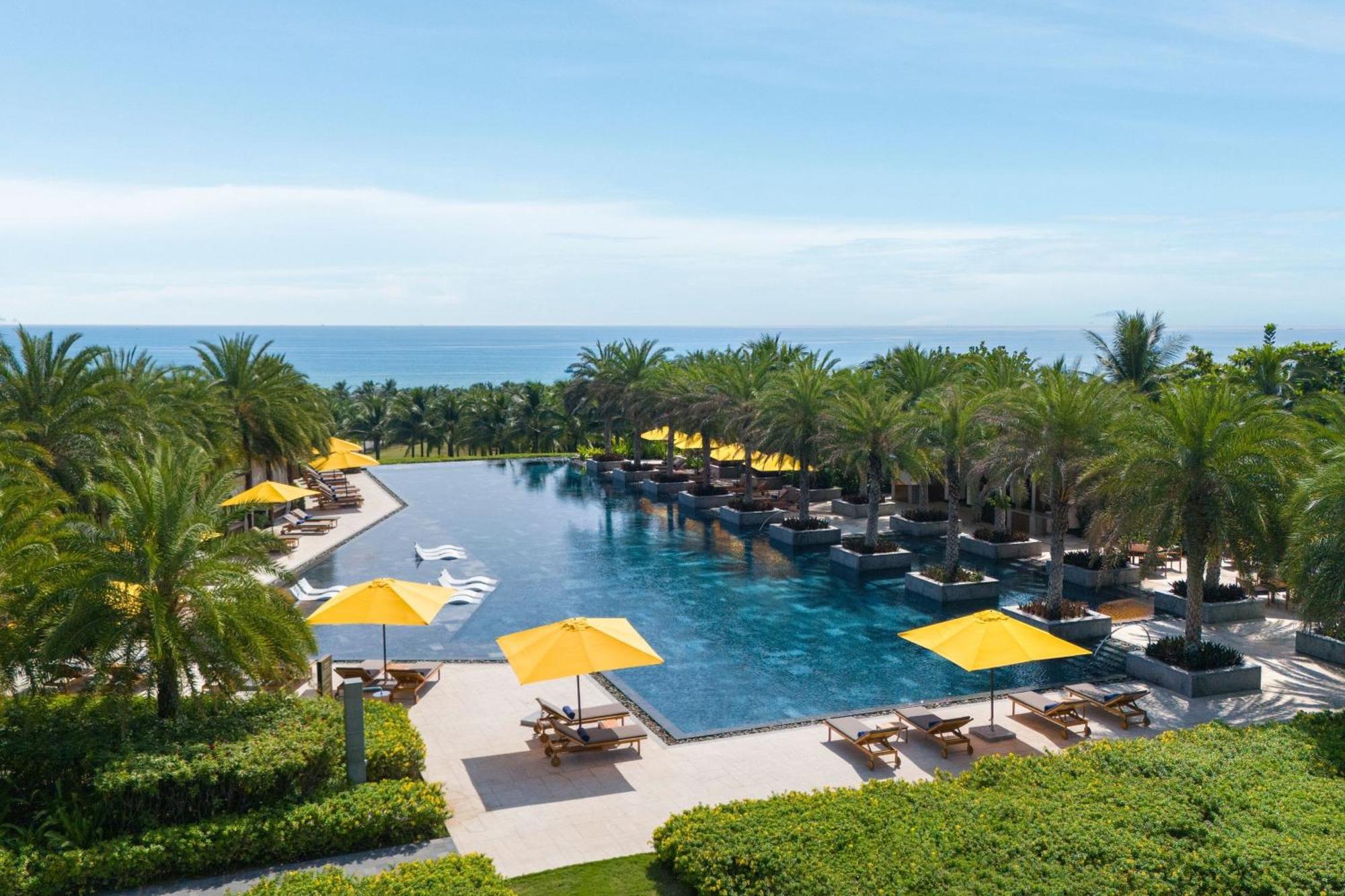 The Westin & 5*