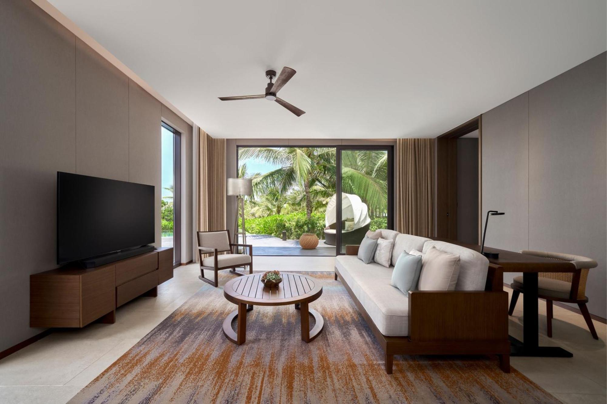 The Westin & 5*