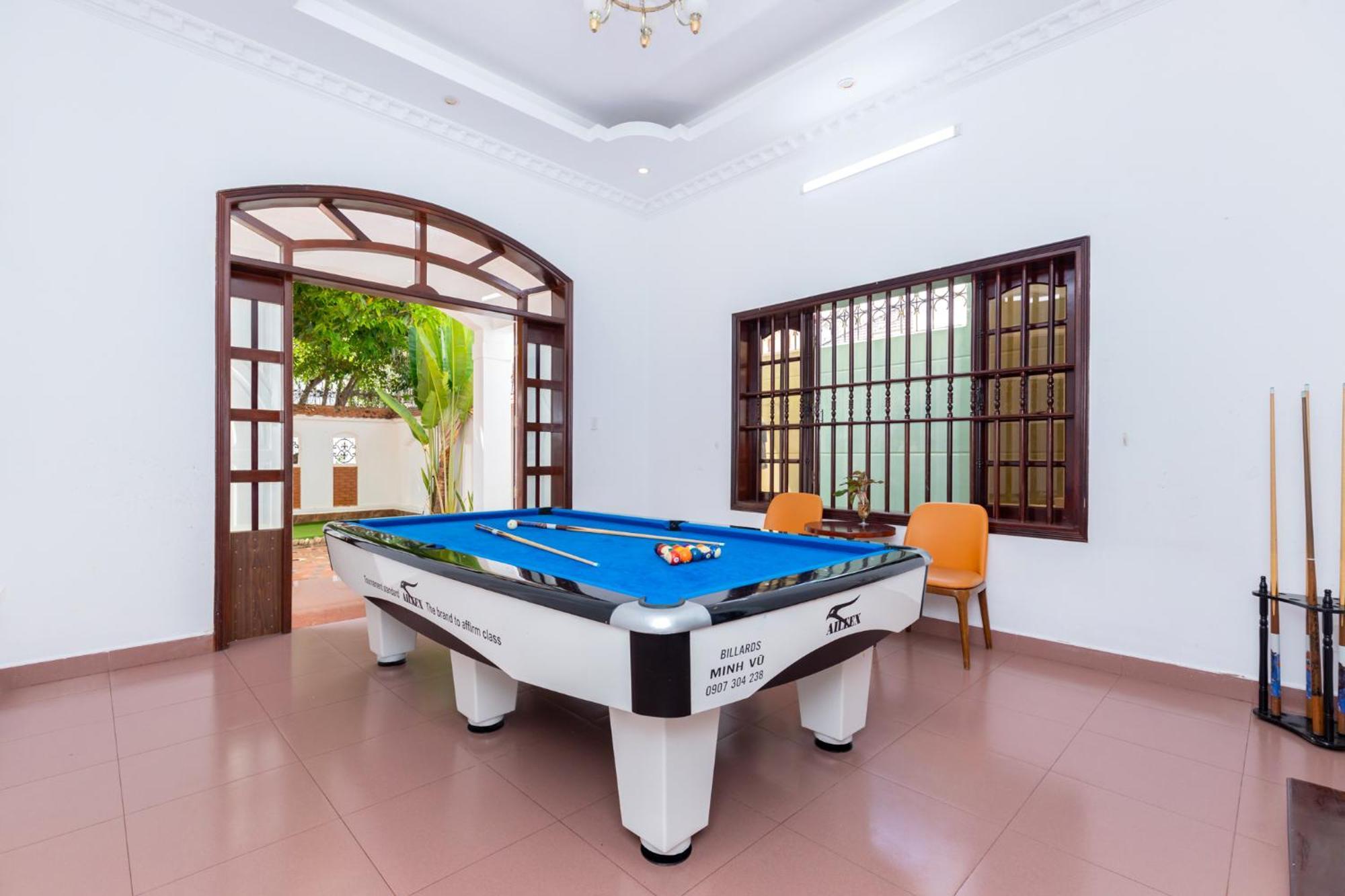 Hoang Duc Ho Boi Bai Sau Villa