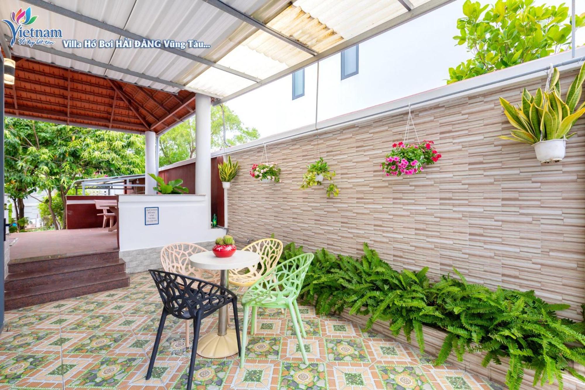 Duc Hoang Bida Va Phong Karaoke Rieng Thoai Mai *