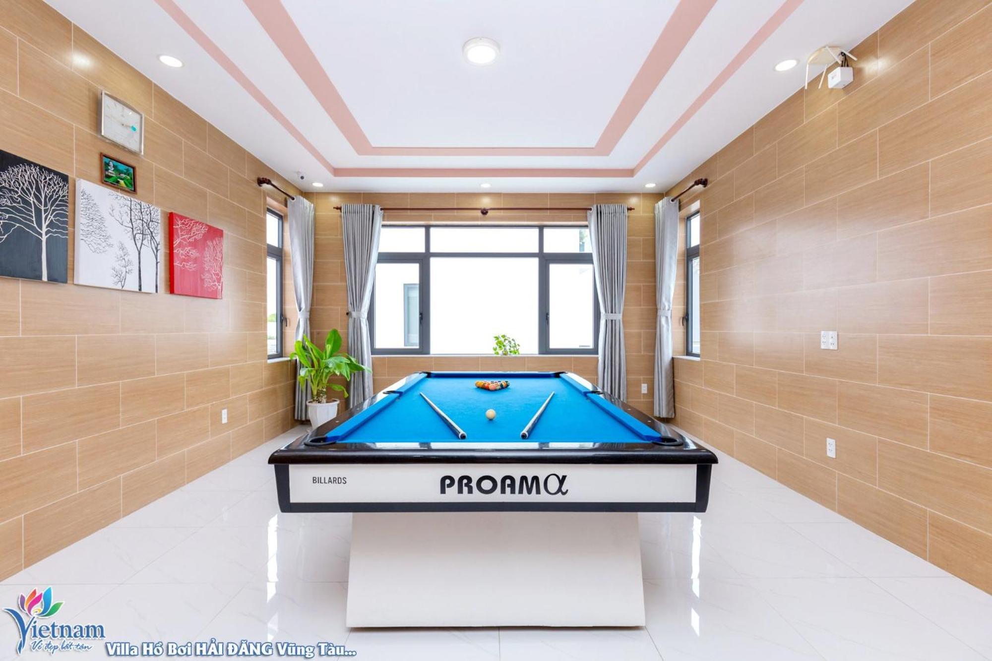 Villa Duc Hoang Bida Va Phong Karaoke Rieng Thoai Mai *