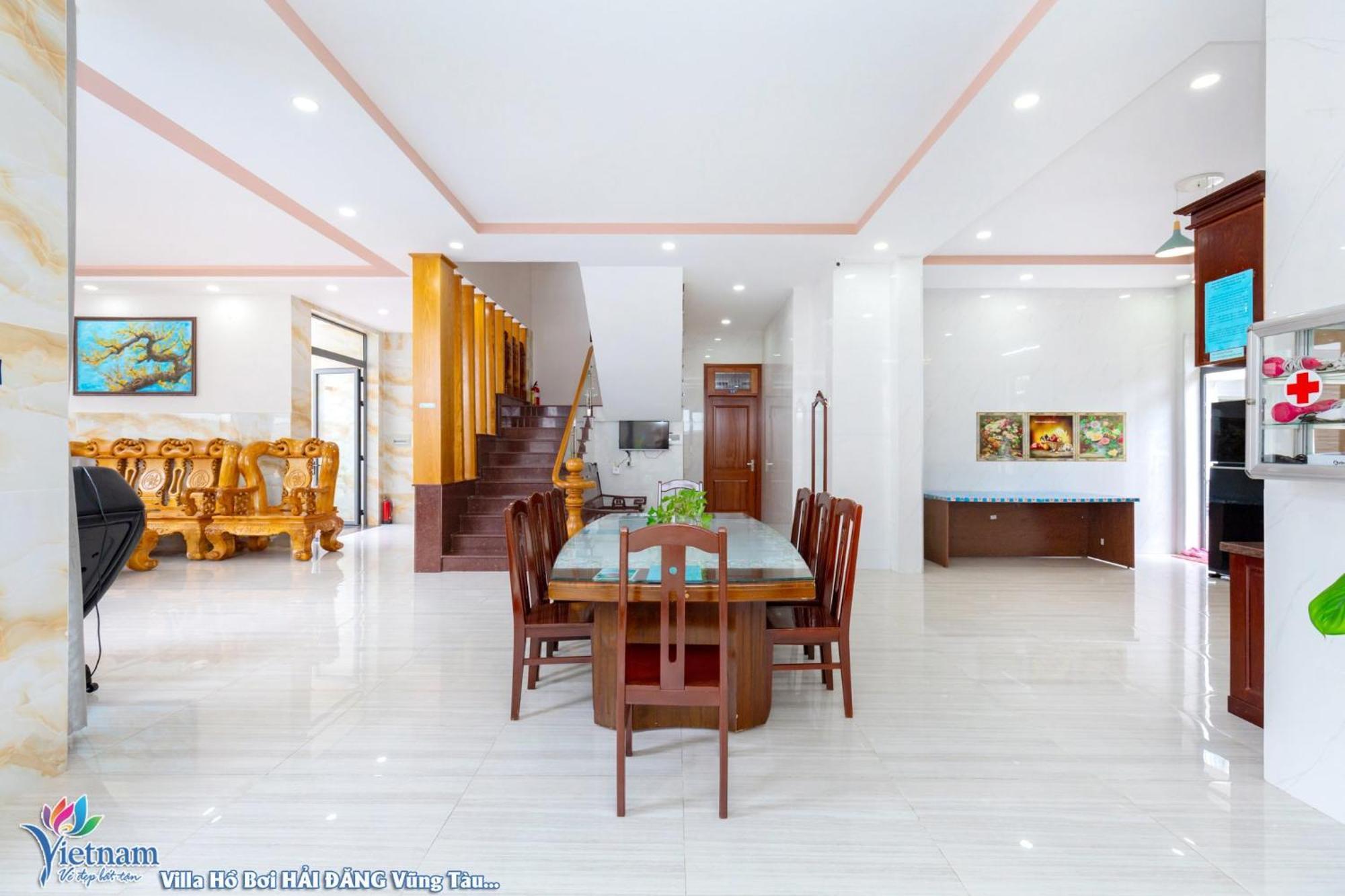 Villa Duc Hoang Bida Va Phong Karaoke Rieng Thoai Mai *