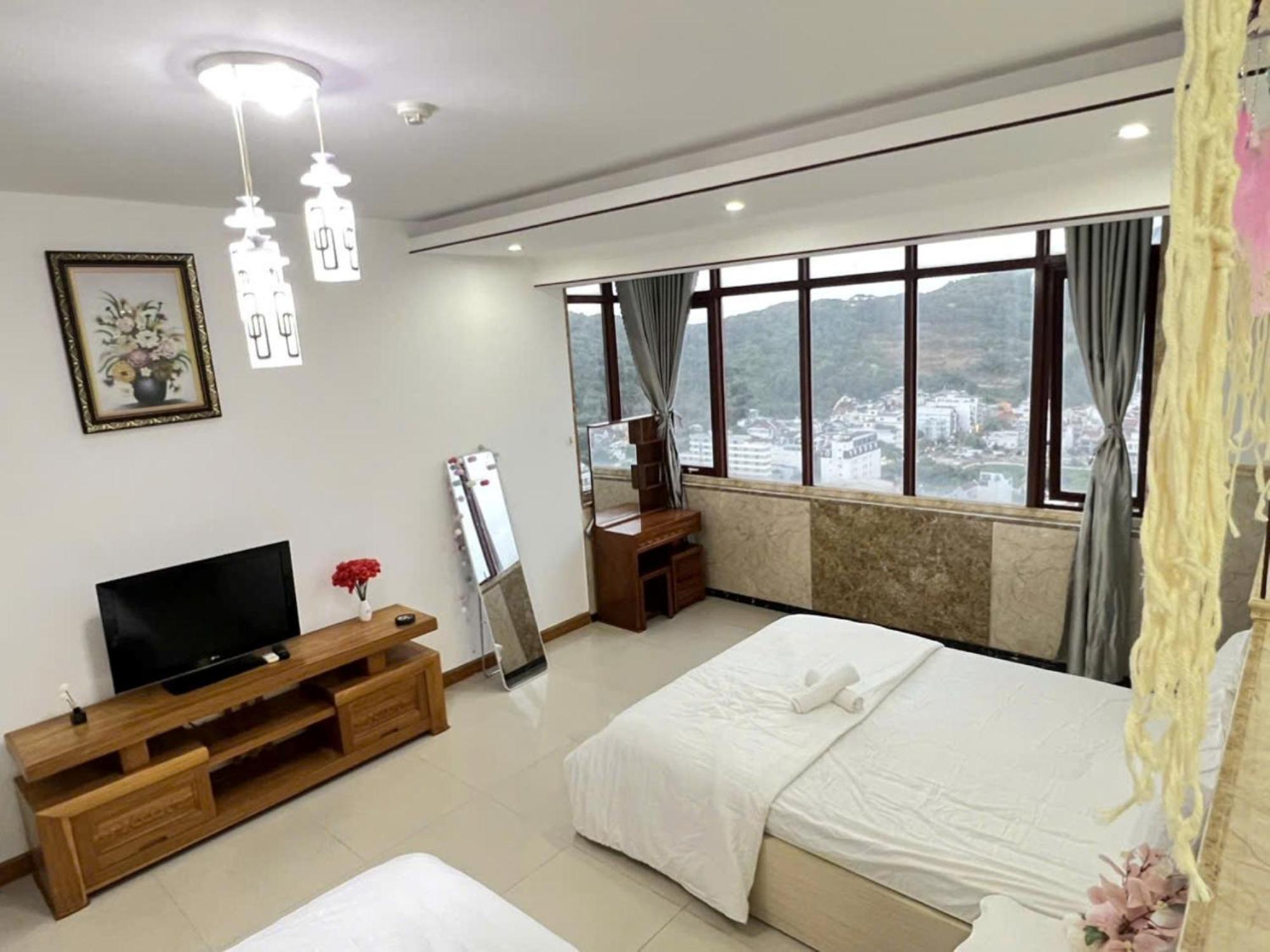Anna Luxury