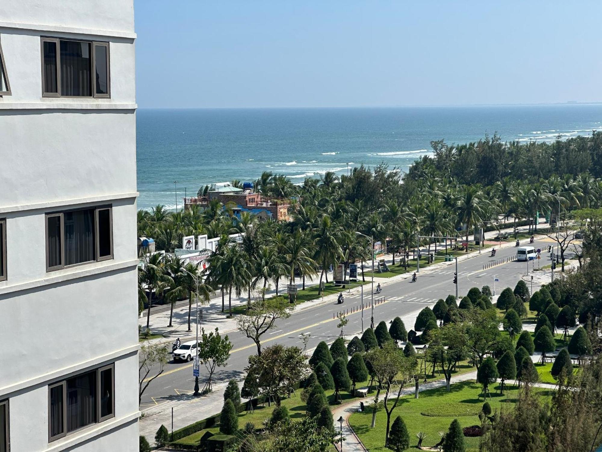 Hotel New Era & 3*