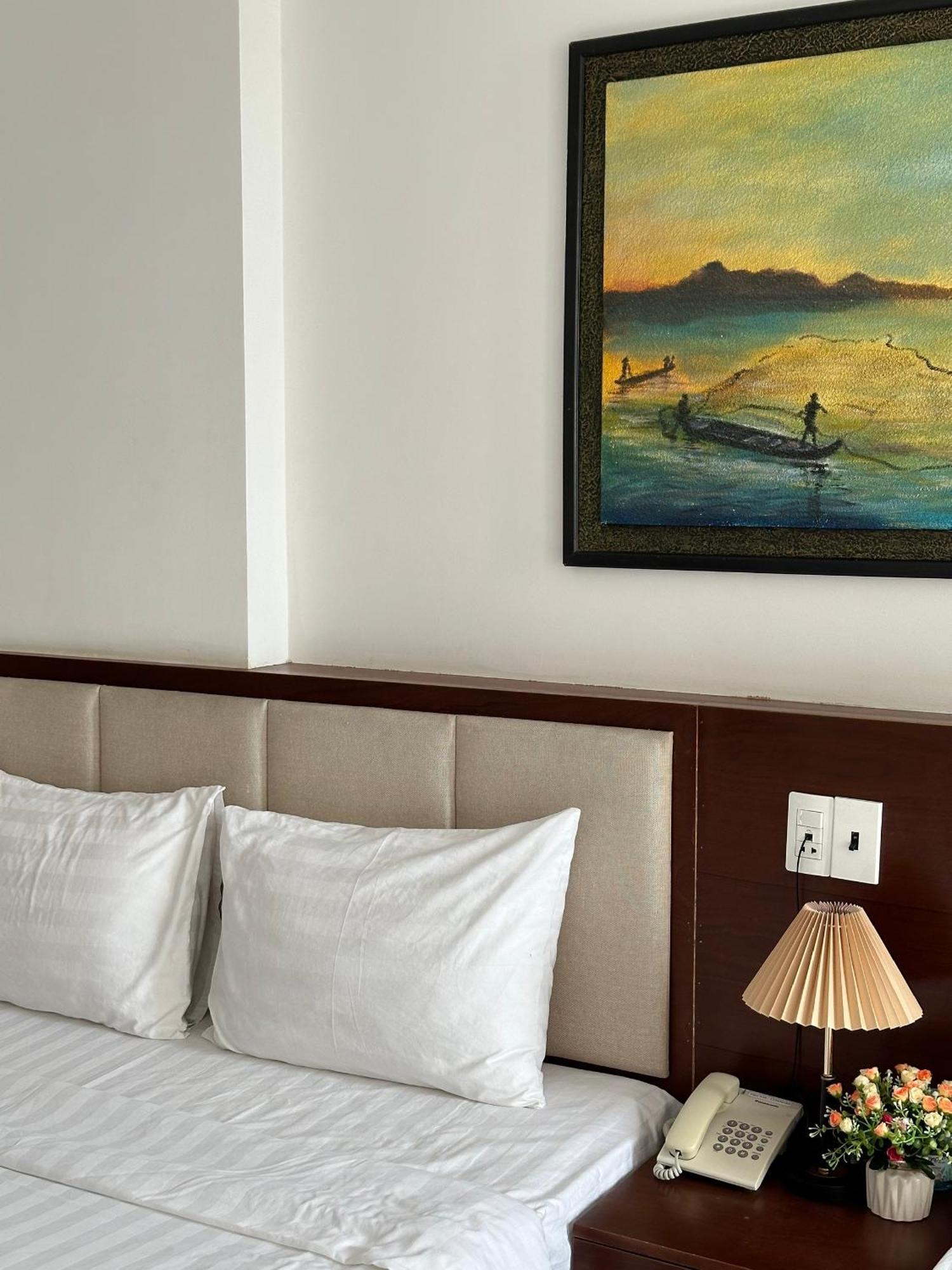 Hotel New Era &