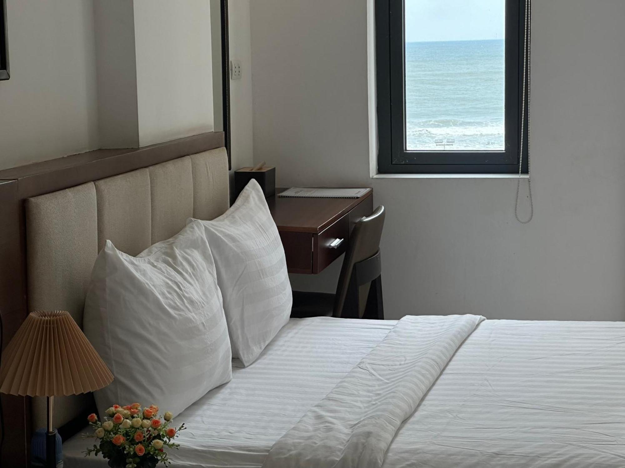 Hotel New Era &