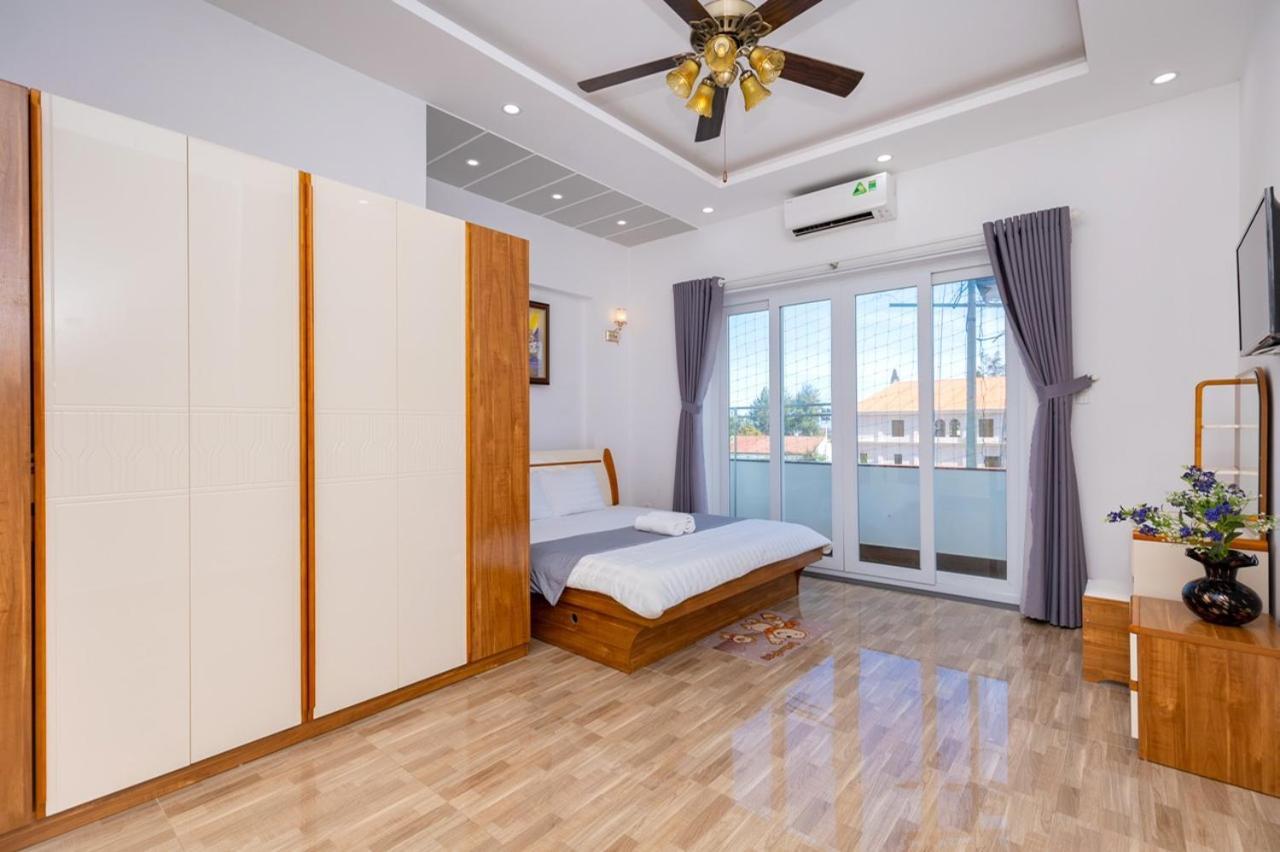 Biet Thu Hoang Duc Nghi Duong Check In Hoa Giay Bai Sau Biệt thự
