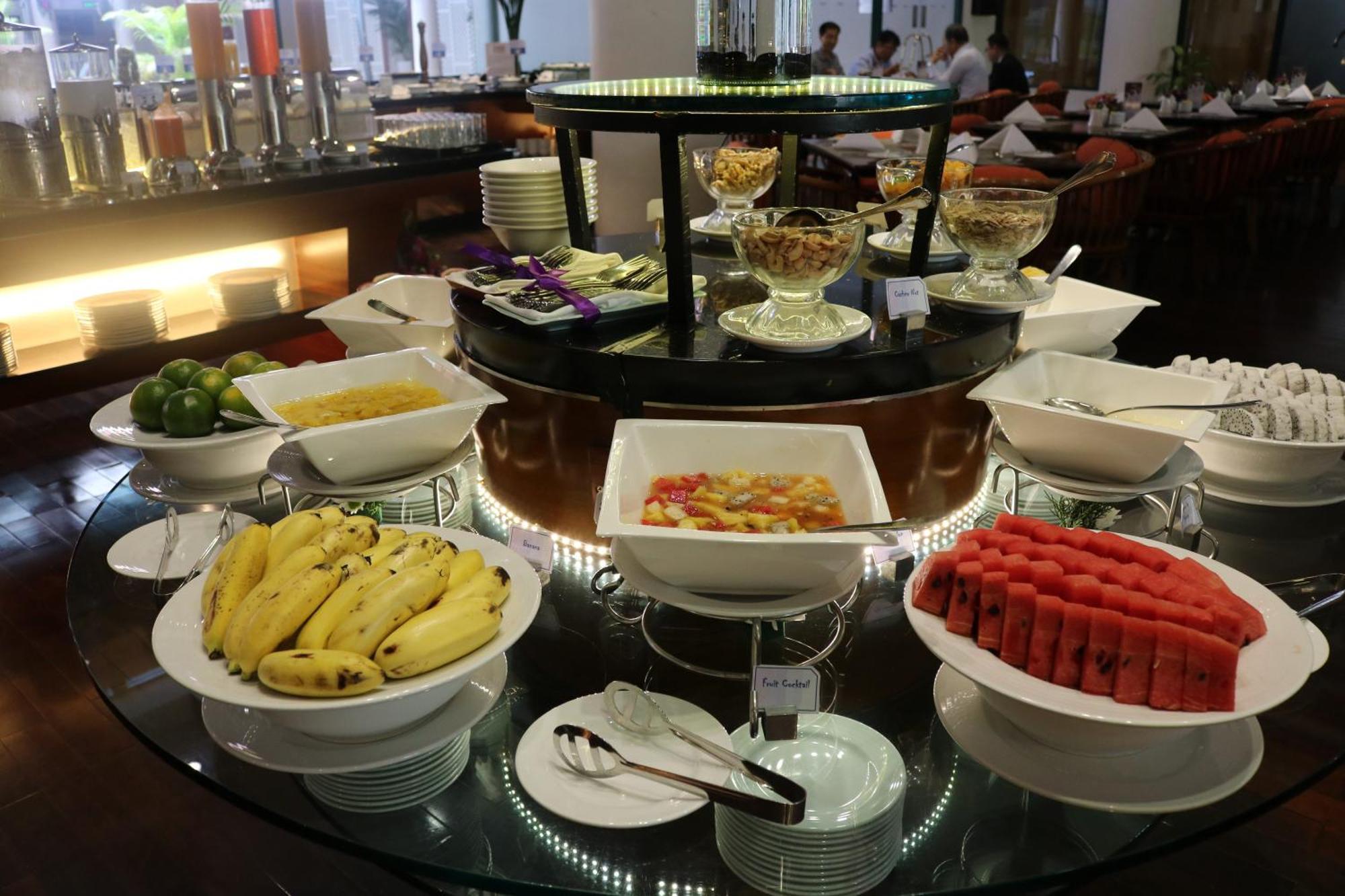 Parkroyal Sài Gòn 4*