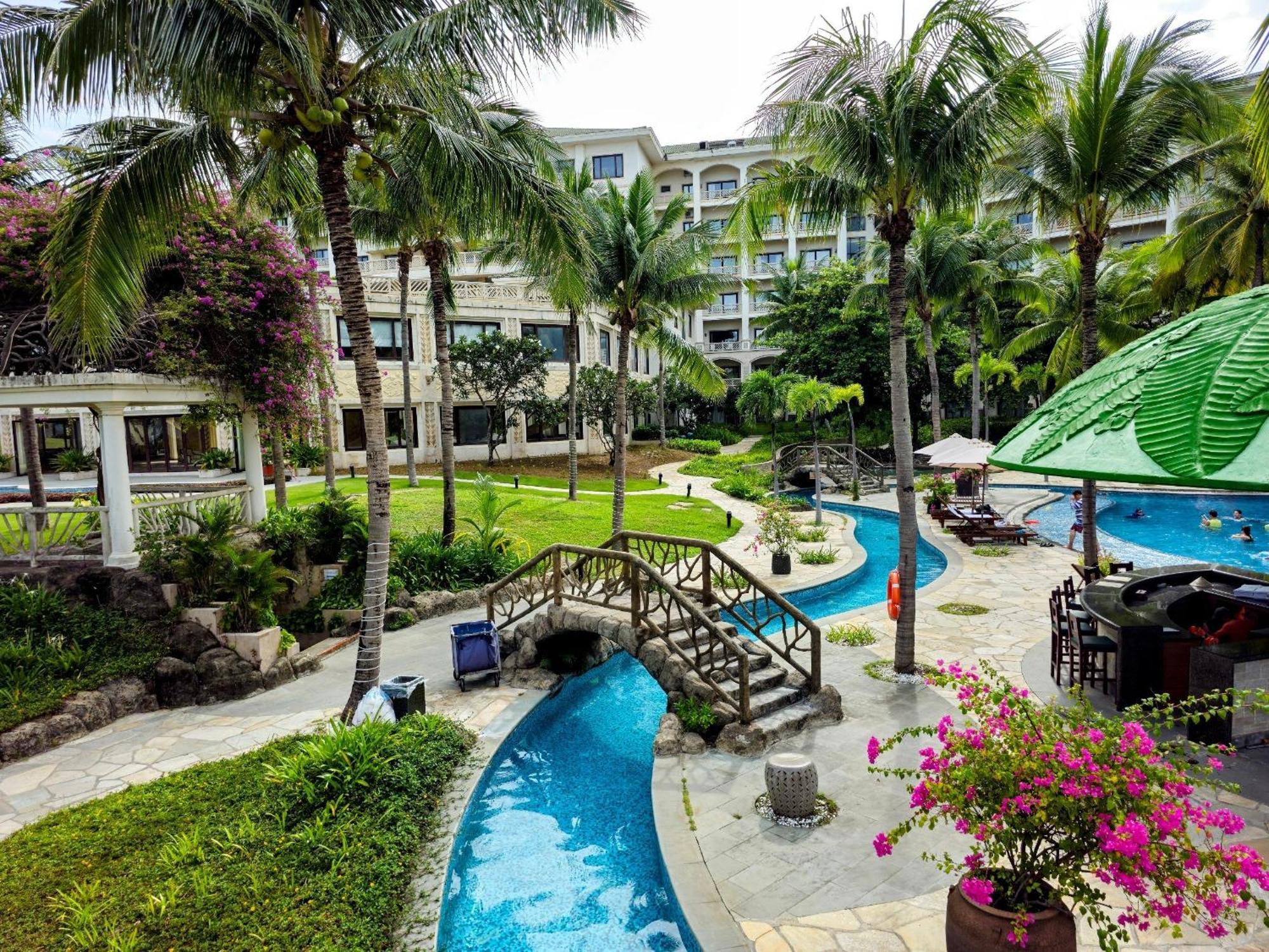 Olalani & Condotel Resort 5*