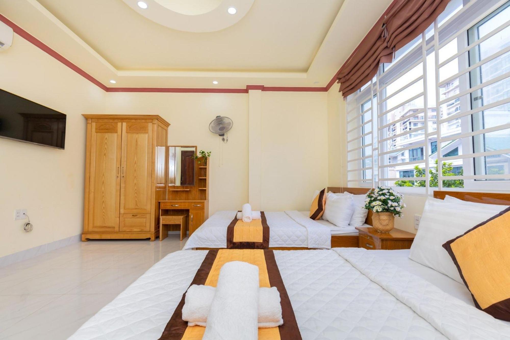 Villa B2-9 Long Cung - 8 Phong Ngu Villa