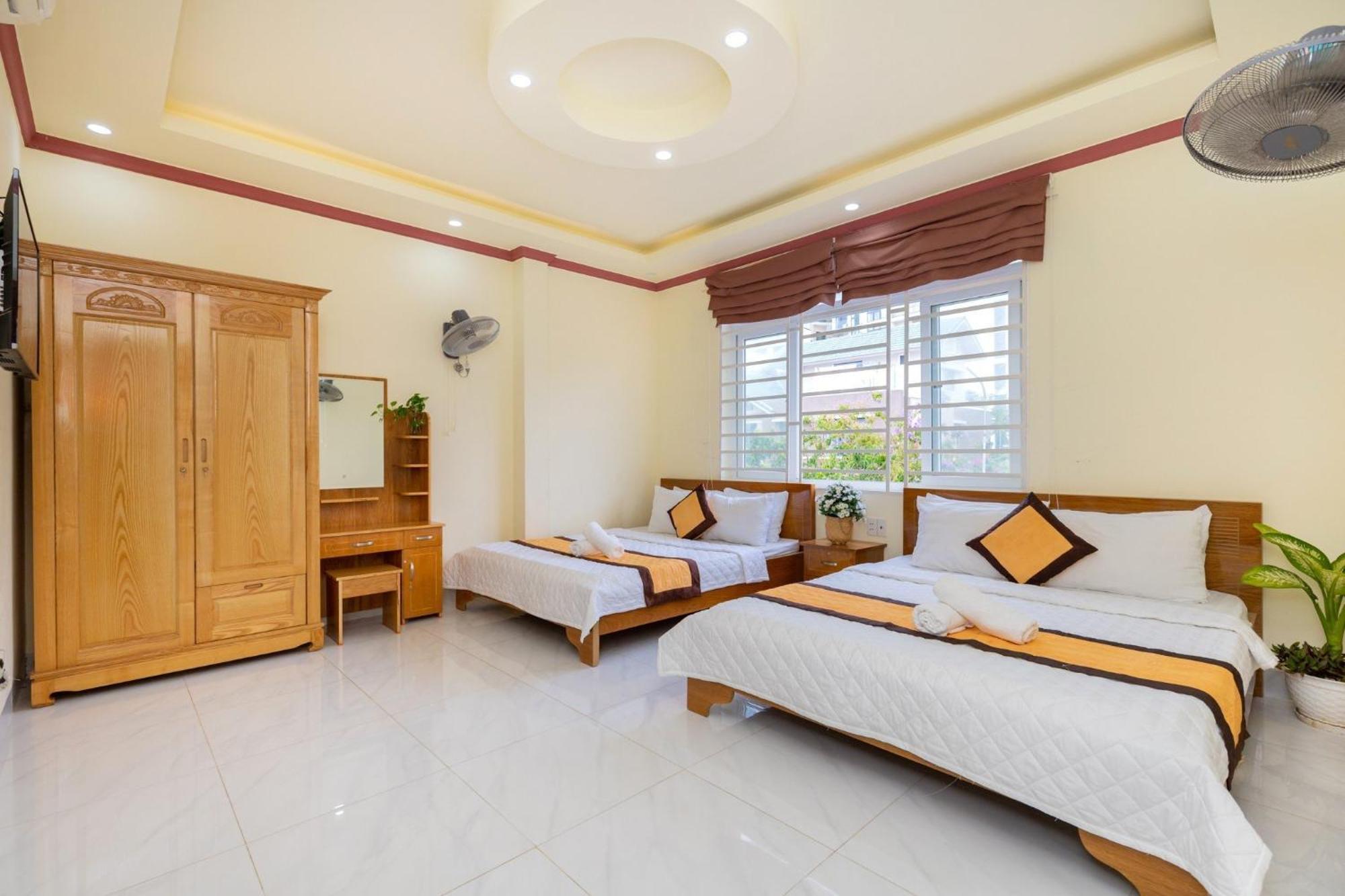 Villa B2-9 Long Cung - 8 Phong Ngu *