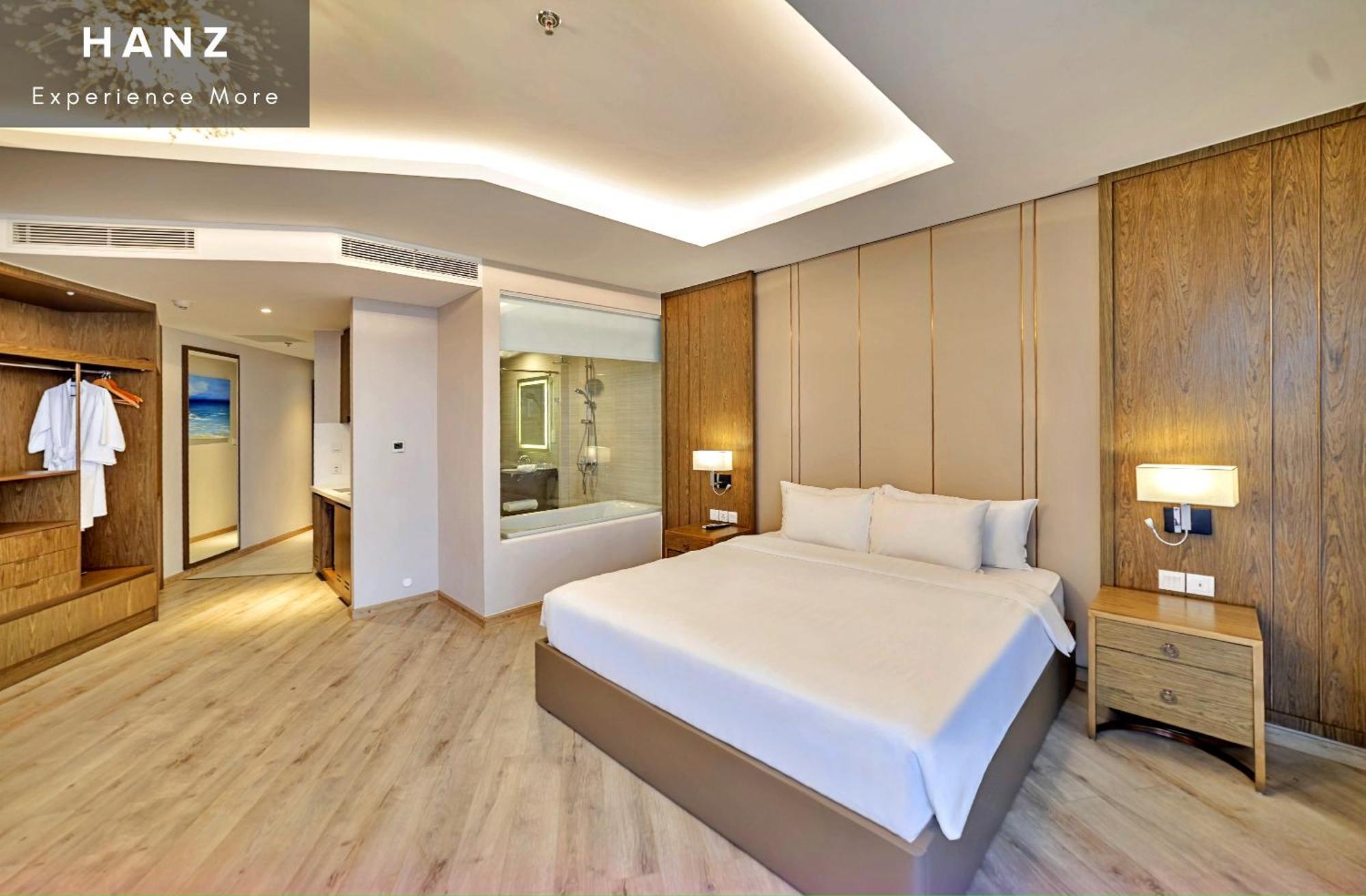 S79 Residences Lyn Panorama