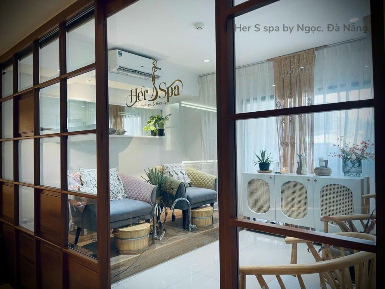 3-bedrooms Monarchy Swing Pool Da Nang
